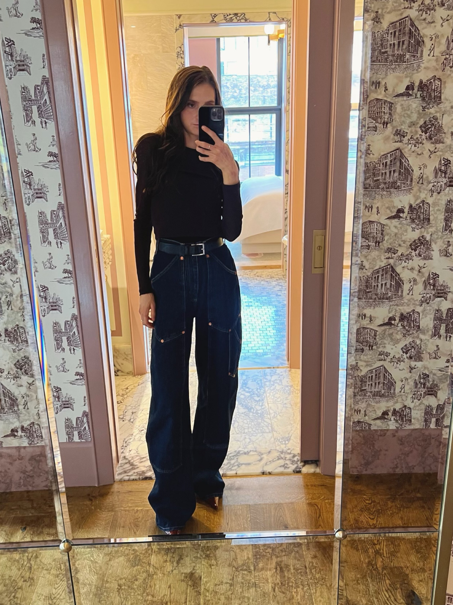 Currently obsessed with these utility jeans! So comfortable and chic

#LTKFind #LTKshoecrush #LTKstyletip