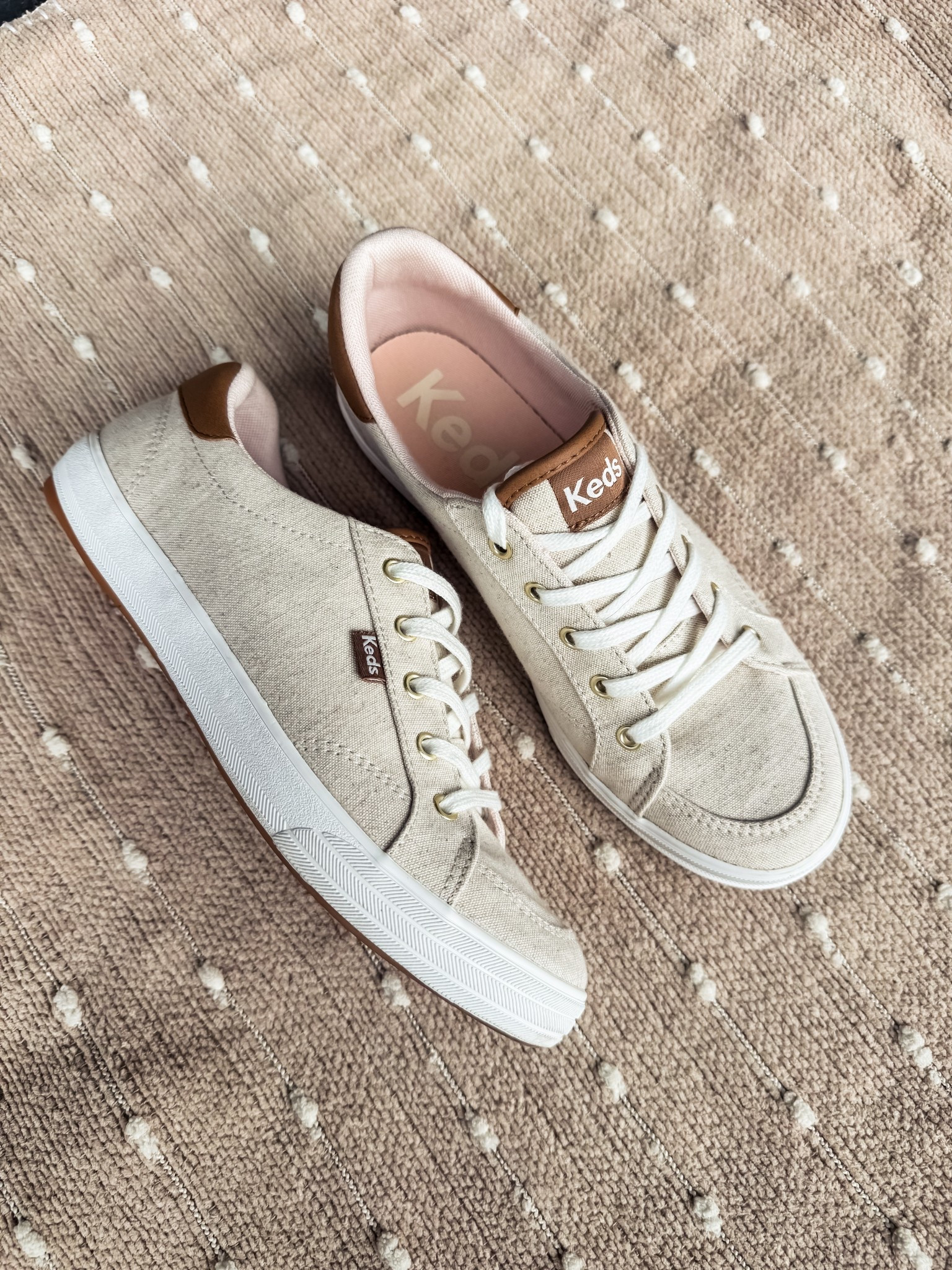 Casual sneakers for the office

#LTKWorkwear #LTKStyleTip