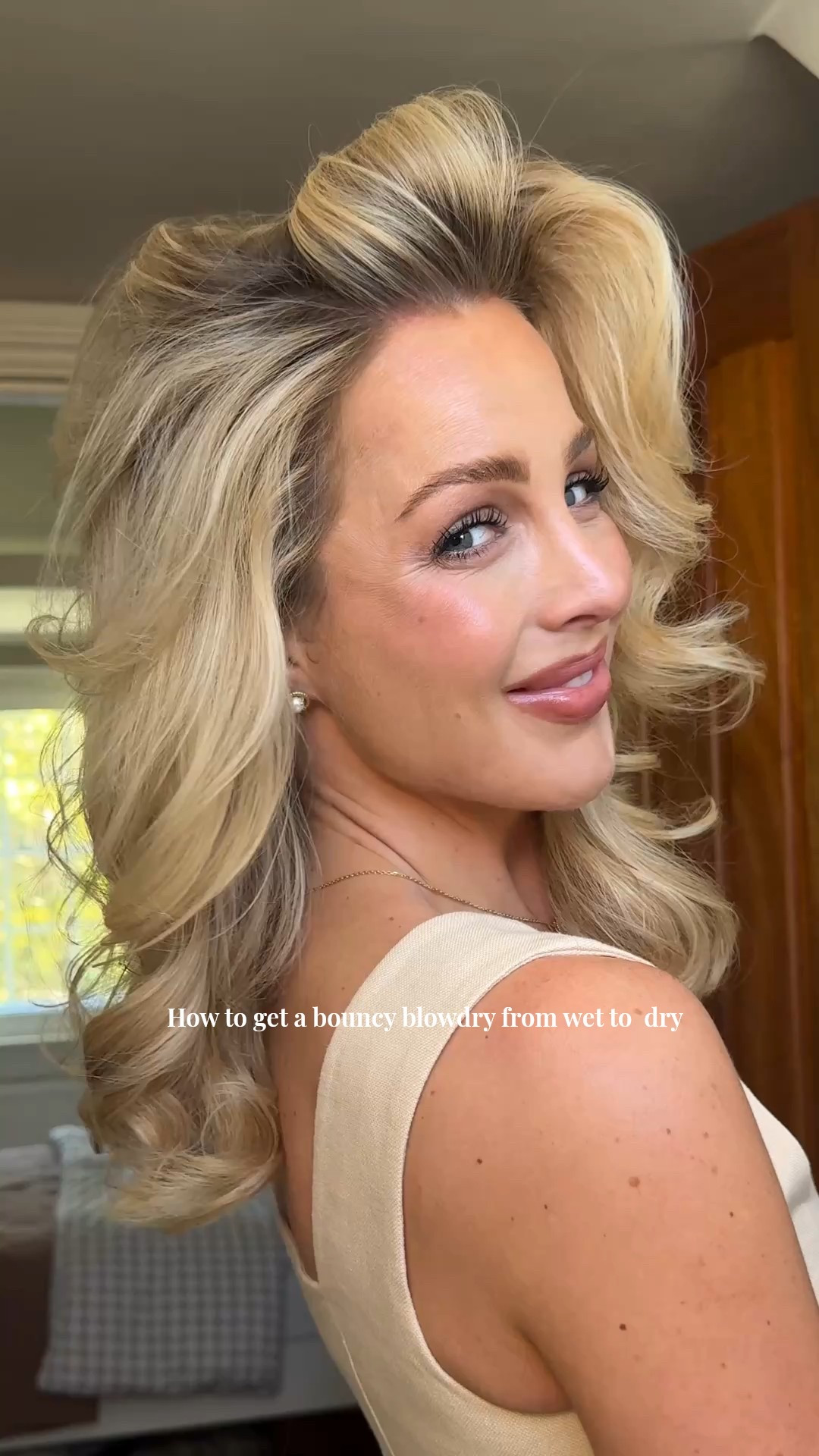 How to get a bouncy blowdry using the Dyson airwrap 

#LTKbeauty