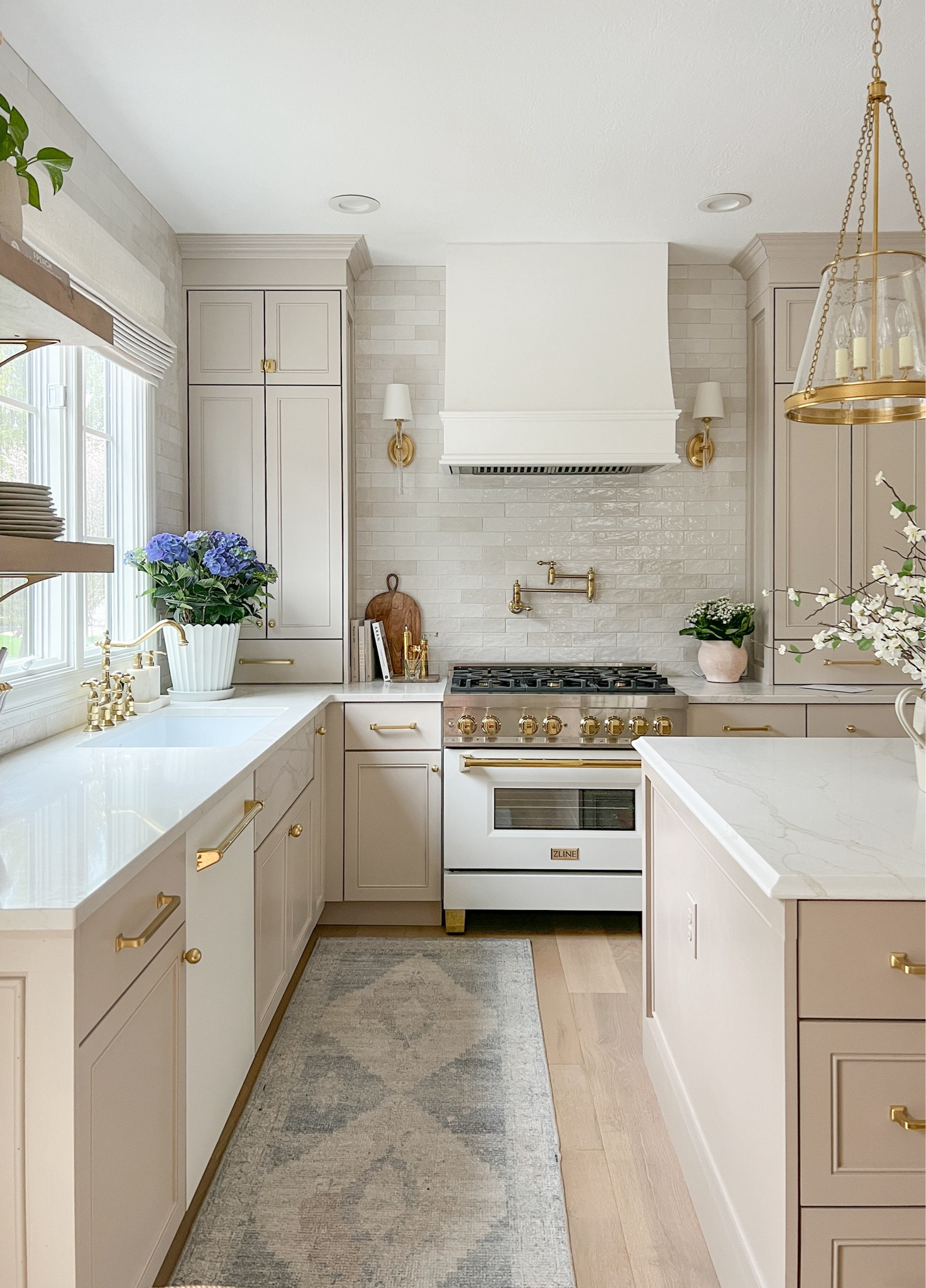 Paint colors
Island: SW Utterly Beige
Perimeter: SW Realist Beige
Walls: SW Greek Villa

Grout: Mapei Frost
Tile is in the color “white”

Roman shade is the coastal Roman shade from Select Blind with motorization in the color White Linen.

Kitchen decor, home decor, floating shelves, pottery barn, spring decor, Zellige tile, quartz countertops, kitchen backsplash, dishes, Target studio McGee, world market


#LTKhome #LTKstyletip #LTKsalealert