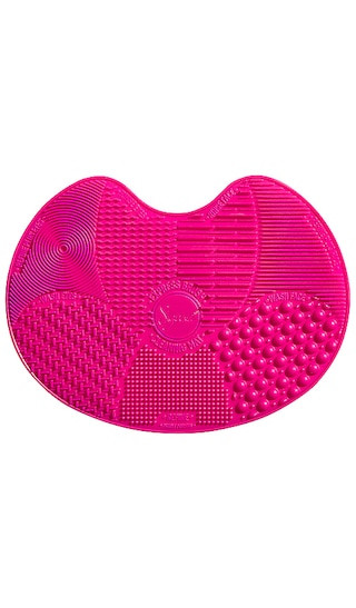 Sigma Beauty Sigma Spa Express Brush Cleaning Mat in Beauty: NA. | Revolve Clothing (Global)