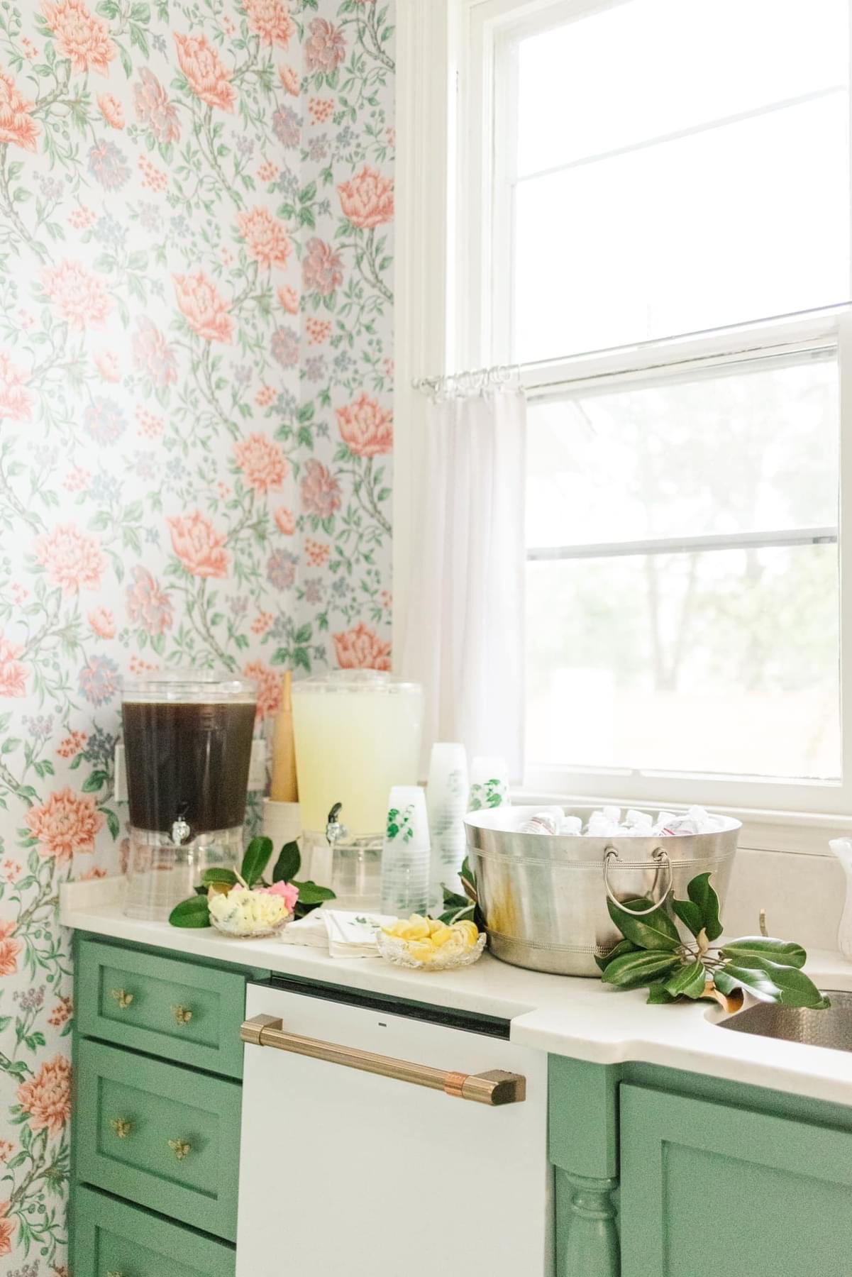 Summer soirée decor! 

Amazon, Amazon finds, summer entertainment, home decor, outdoor living, summer soirée, decor inspo, entertainment ideas




#LTKHome #LTKStyleTip #LTKParties