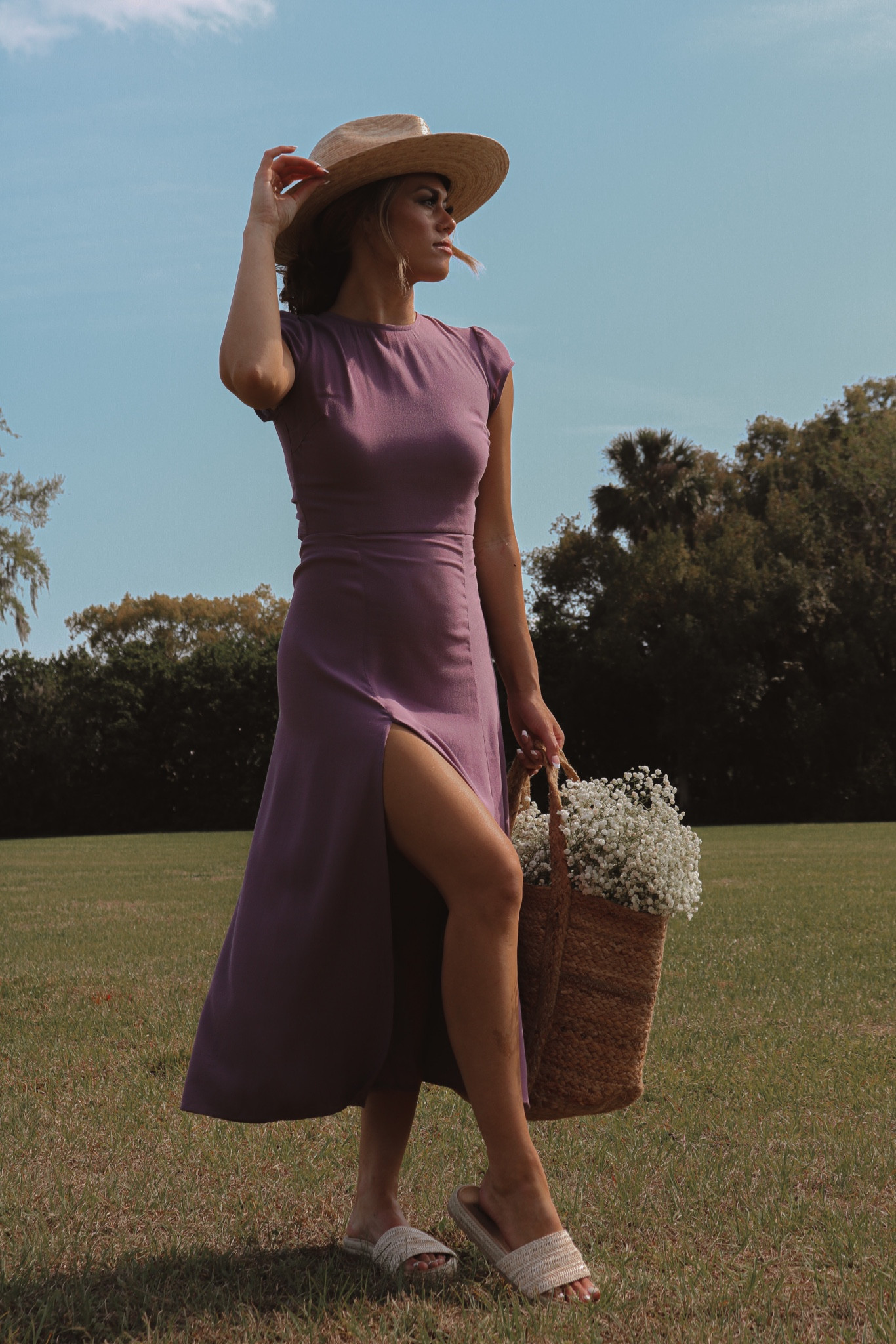 Gorgeous purple midi dress for Spring! 

Bridal shower
Brunch dress
Summer dress
Spring dress
Baby shower dress
Wedding guest dress 

#LTKstyletip #LTKSeasonal #LTKunder100