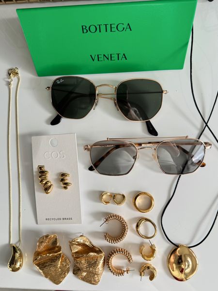 Holiday jewellery & sunglasses. 

Large earrings are Zara. 


#LTKSeasonal #LTKstyletip #LTKfindsunder50