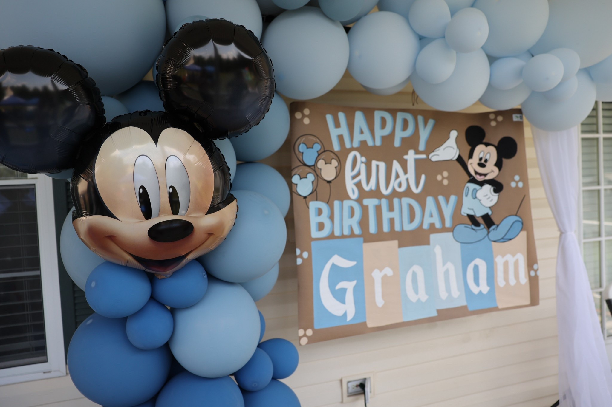 First birthday Mickey Mouse inspo!

#mickeymousebirthday #mickeydecorations #firstbirthday

#LTKKids #LTKFamily #LTKParties