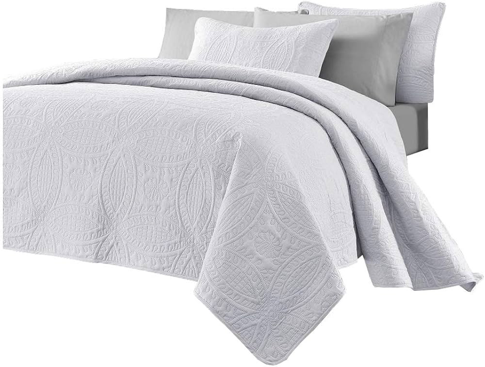 Chezmoi Collection 3 Piece 118 by 106" Austin Oversized Bedspread Coverlet Set, King, White | Amazon (US)