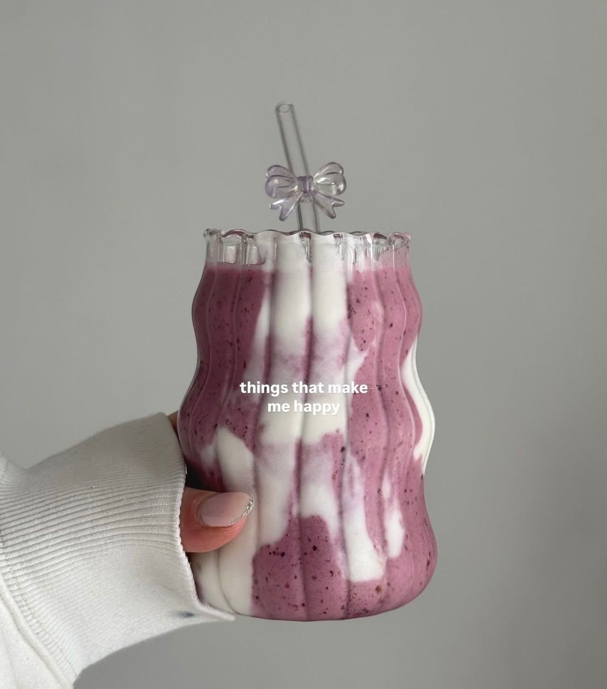 ✨ GLOWFECTION SMOOTHIE ✨  
glow from the inside, flat tummy, hair skin nails perfection 💅 This is my daily smoothie & she’s THAT girl!

Ingredients:
- 1 scoop Bloom clear protein  
- 1 scoop collagen powder  
- 1 frozen banana  
- ½–1 cup frozen berries
- 1 cup almond milk (add more if you like it thinner)  
- handful of spinach 

*Blend until smooth + creamy 💕

Glow Benefits:
- Protein = lean muscle + snatched waist look  
- Collagen = skin, hair, nails + tighter glow  
- Berries = antioxidants = clear radiant skin  

Welcome to your Glowfection era ✨

#LTKmorningroutine #LTKgrwm #LTKfoodie