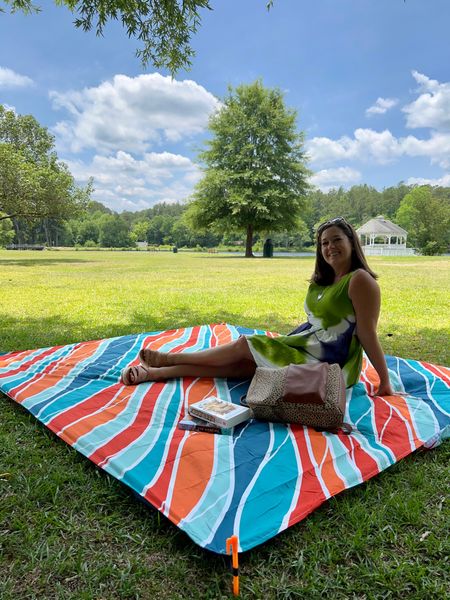 Everlasting Comfort beach blanket 52% off for Amazon prime day! // picnic blanket, vacation

#LTKfamily #LTKtravel #LTKxPrimeDay