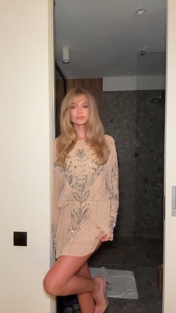 Dress with chain belt ✨✨✨

#LTKfestive #LTKdresses #LTKitalia