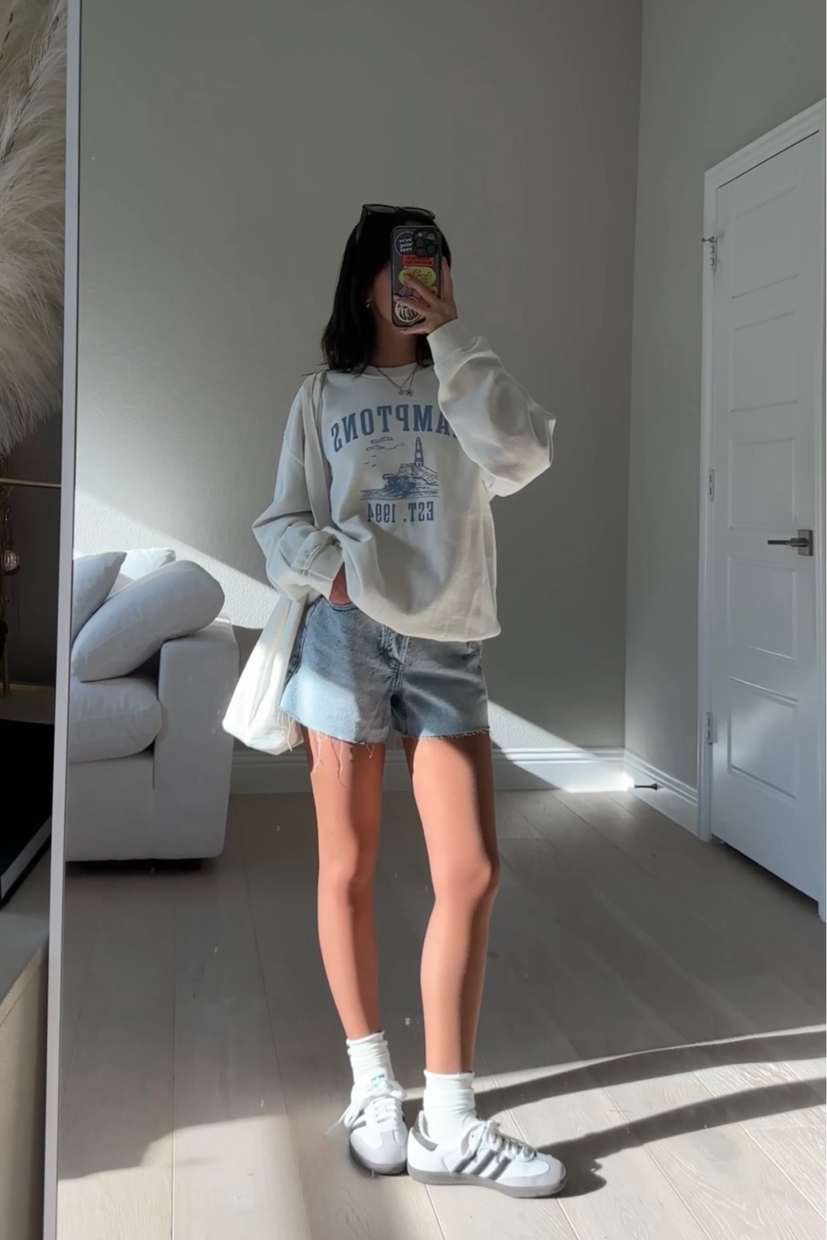 top is size xs/s, jeans are size 23
bag is old from princess polly

#LTKBacktoSchool