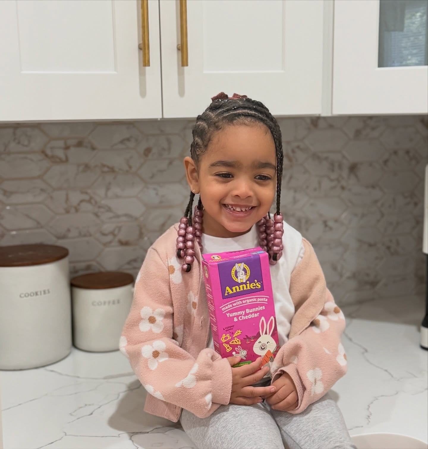 🥕✨ Making lunch FUN again — even with a G-tube ✨🐰

We’re all about turning everyday moments into something magical, and this Annie’s Yummy Bunnies & Cheddar is a total win in our house. The cute pasta shapes make food visually exciting for oral play, tasting, touching, and exploring — even on days when most of the nutrition goes through the tube. 💛

Luna may have a G-tube, but she still deserves food that feels joyful, not clinical. We use this during feeding therapy, sensory play, and as a confidence boost at the table. 🍽️

Because meals aren’t just about calories — they’re about connection, development, and making our kiddos feel included. And that matters. 💕

Here’s to pasta shapes, giggles, and making every milestone feel worth celebrating. 🐰🥄

@annieshomegrown 

#GtubeLife #FeedingTubeAwareness #ToddlerMeals #SensoryFeeding #PediatricFeedingTherapy #MedicallyComplexButMagical #InclusiveEating #MomLifeUnfiltered