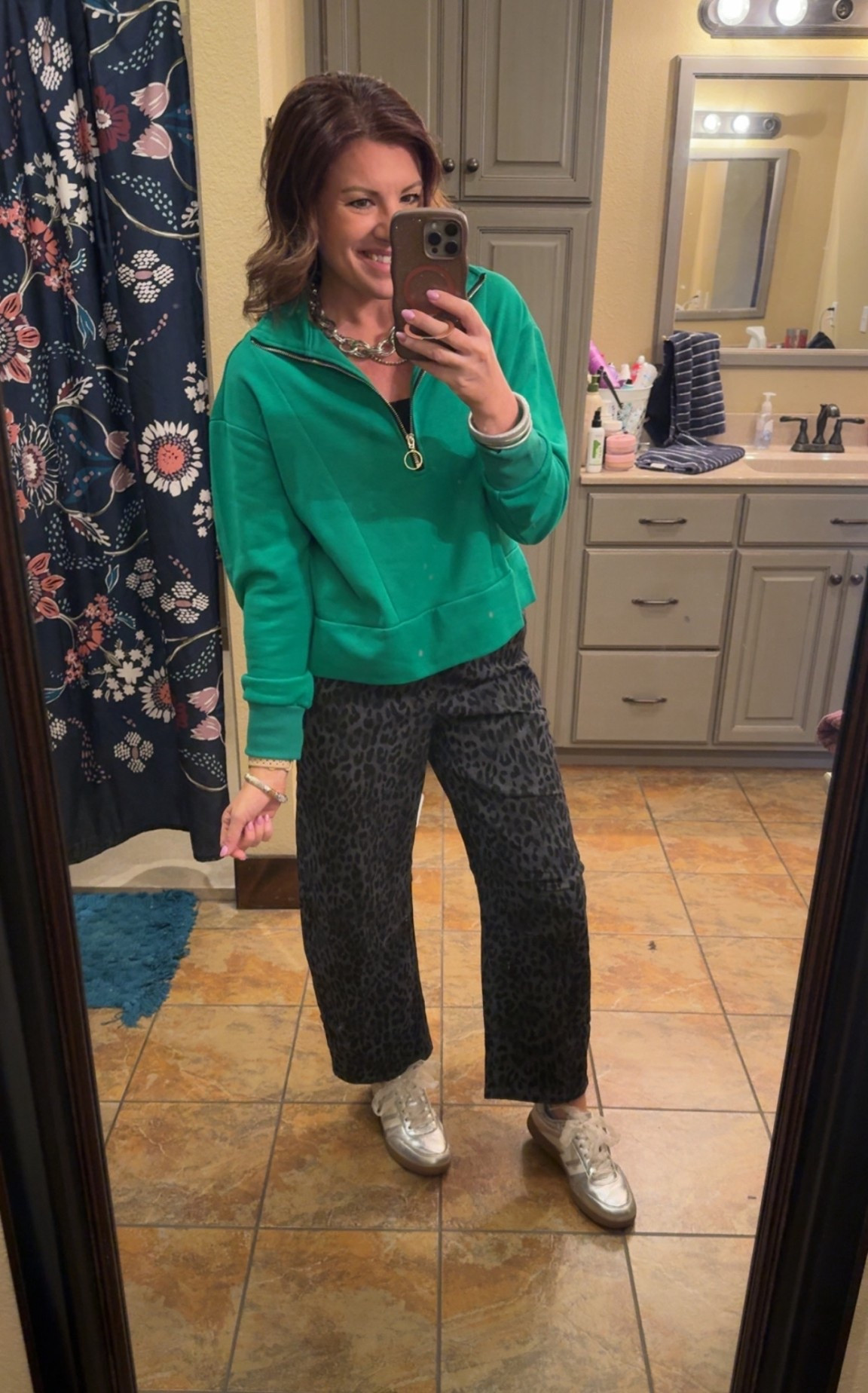 I’ll take these pull on barrels in every print and every color! Soo good! 

Size small. 
