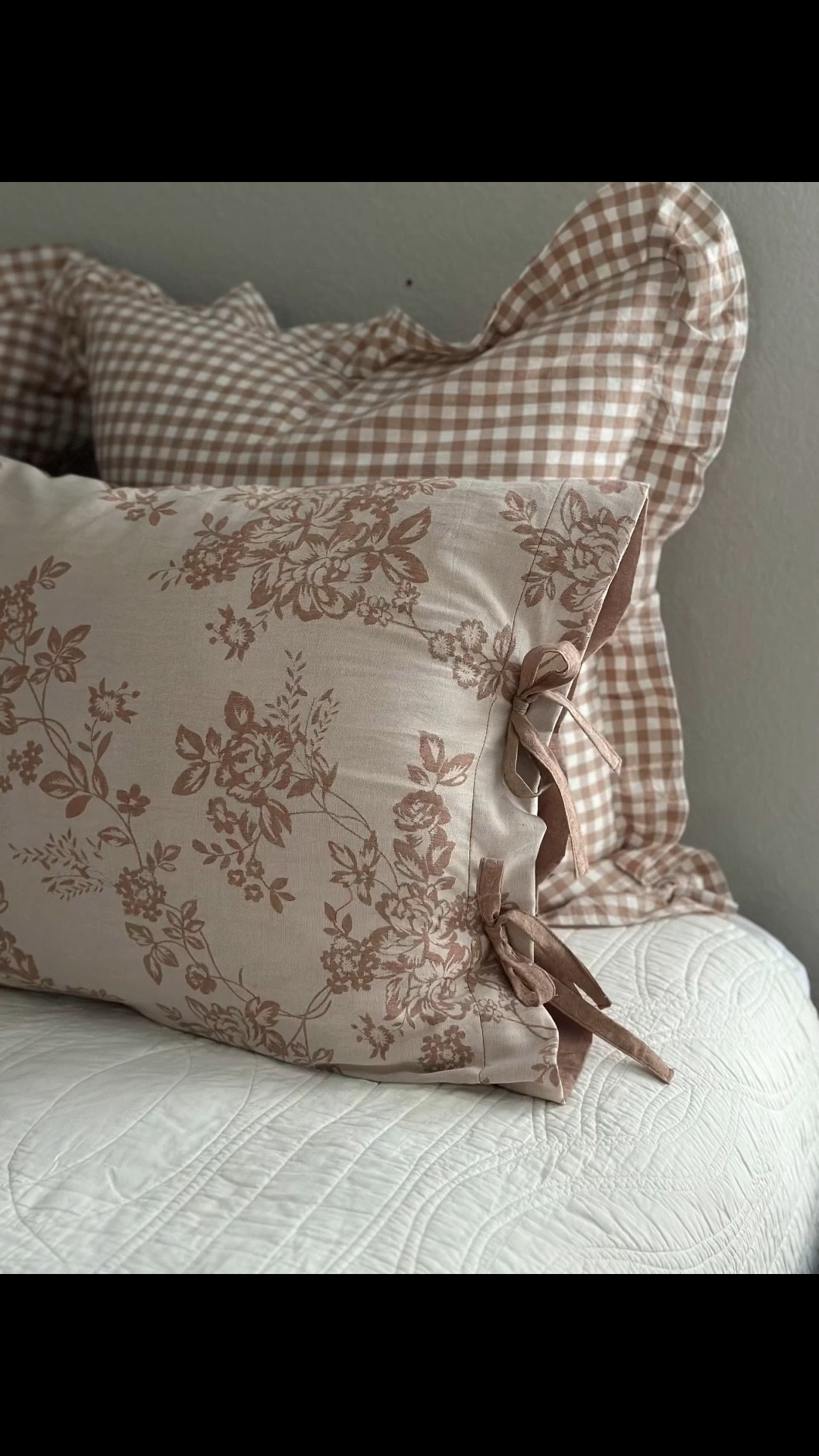 I am so pleased with this duvet cover and shams I just got.

It is good quality bedding and has the cutest tie detail on the duvet and the pillow shams. 

The set was only $85 and comes with the duvet cover and 2 pillow shams.

This pattern comes in 4 color ways. 

I paired it with gingham euro shams and a patterned lumbar pillow. 

Amazon bedding • designer look bedding 

#LTKHome #LTKOver40