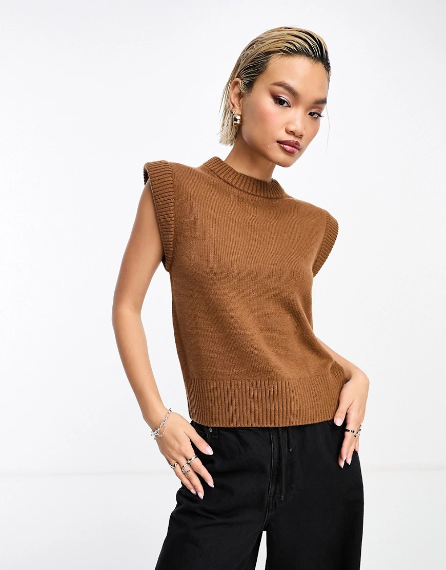 & Other Stories - Pull sans manches en maille de laine mérinos mélangée avec épaules allongées - Marron-Brown | ASOS (Global)