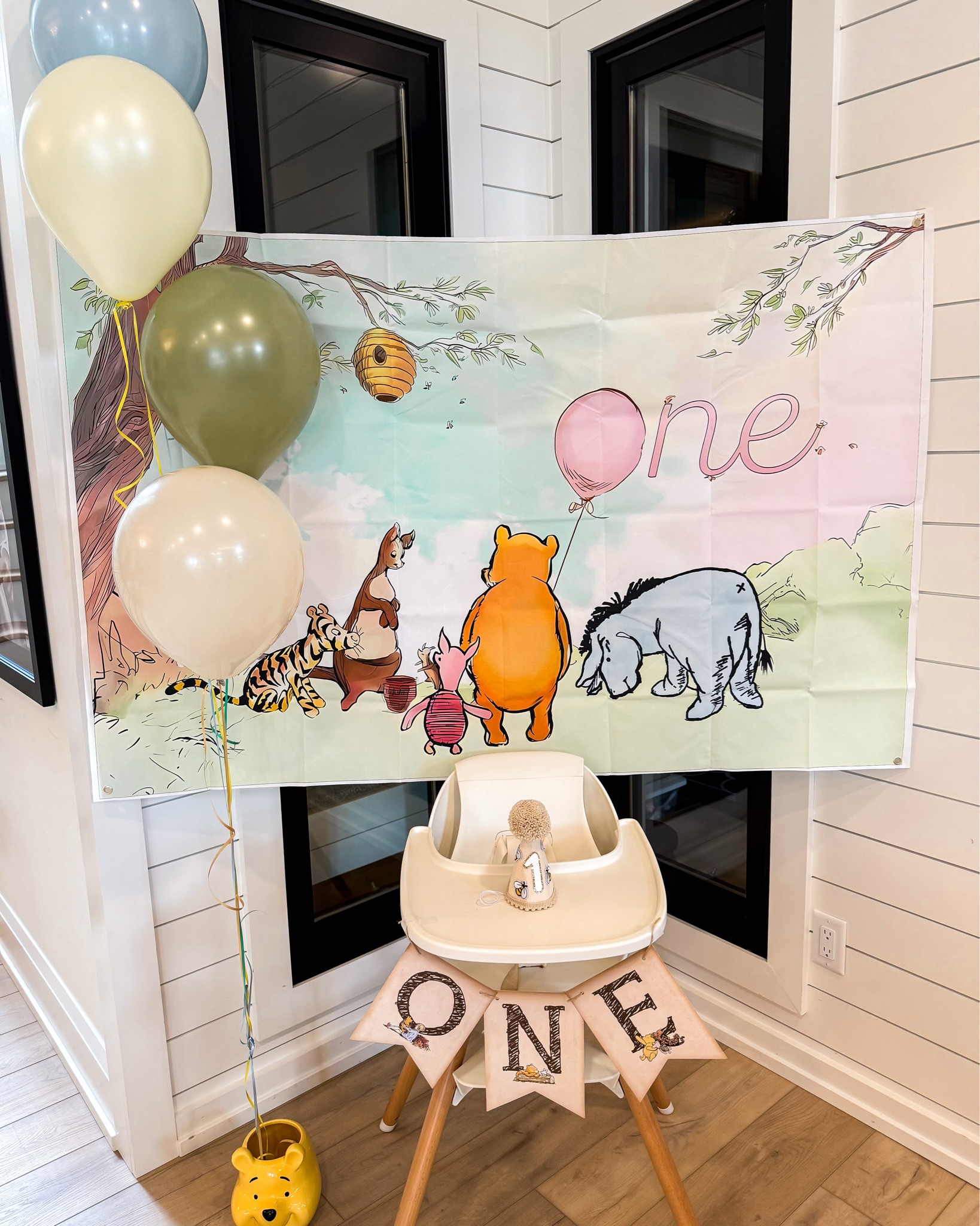 First birthday party idea 🐻🎂🎈
#winniethepooh 

#LTKBaby #LTKKids #LTKFindsUnder50