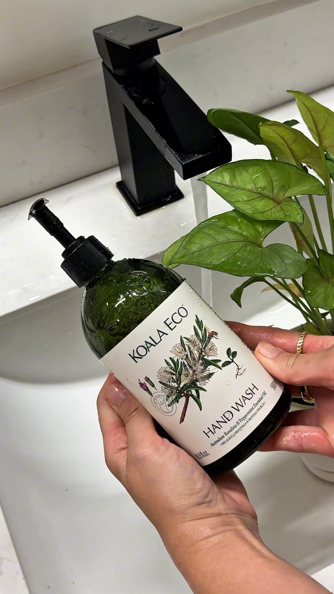 My favorite nontoxic cleaning product right now!! I love @koalaeco and everything they make! …they smell sooo good and look pretty too!

#lowtoxliving #nontoxichome #lowtoxcleaning #lowtoxlifestyle

#LTKHome #LTKselfcare #LTKdayinmylife