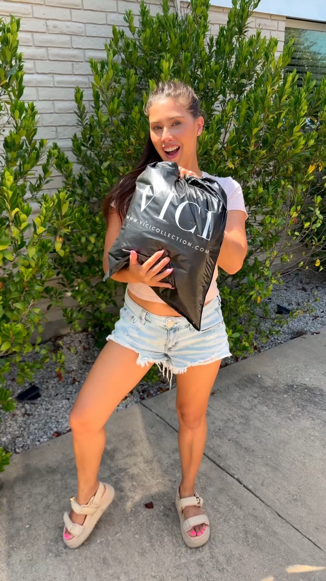 VICI HAUL ☀️💞🧡💖 SHOP these & other cute @VICI looks + use my code “APRILM40” for an awesome discount! 🛍️🔗  #LTKsummer #LTKpink #LTKvici #LTKclothinghaul #LTKvibrant #LTKvacay #LTKvacation #LTKvacaylooks

#LTKSaleAlert #LTKTravel #LTKPetite