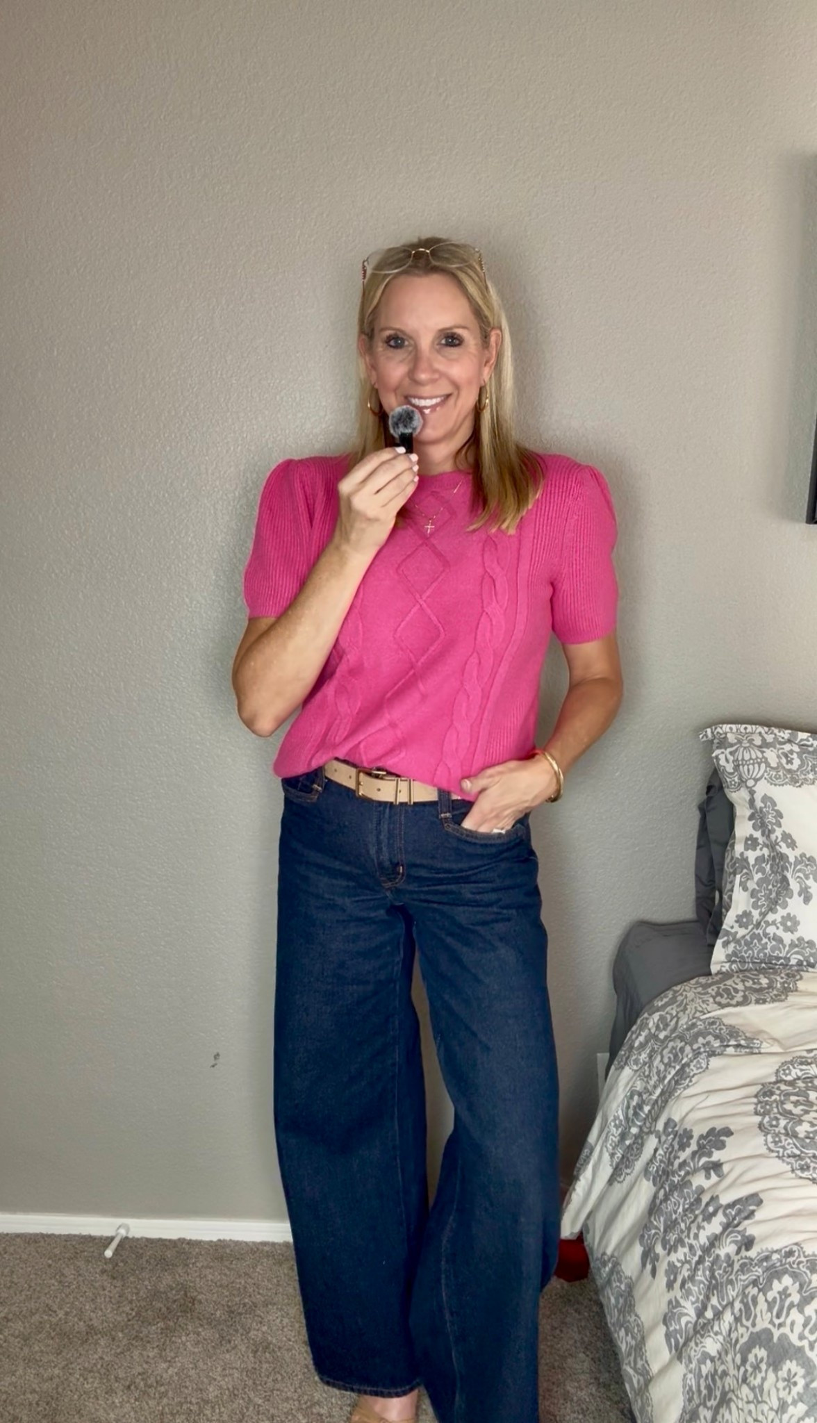 Microphone Review & OOTD!

Love this litttle microphone…comes in a set of 2 with a charger, extra tips, and a receiver for super easy use with your phone or computer (no Bluetooth connection needed). It sells for under $25 @amazon!

OOTD…my pink sweater has so many pretty details and pairs perfectly with my favorite wide leg Levi’s & neutral accessories! All pieces are also @amazon!