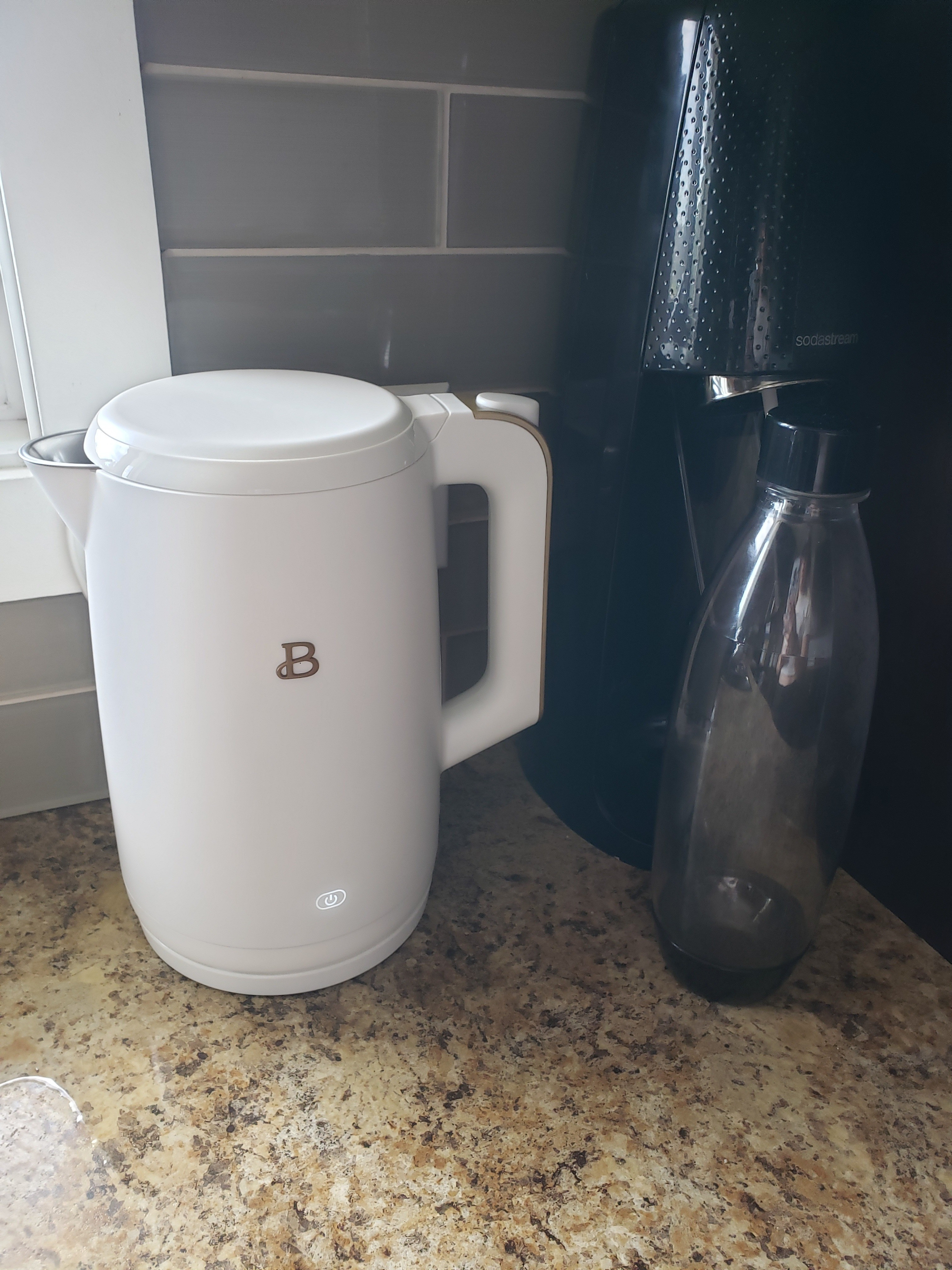 Electric kettle

#LTKGiftGuide #LTKfindsunder50 #LTKhome