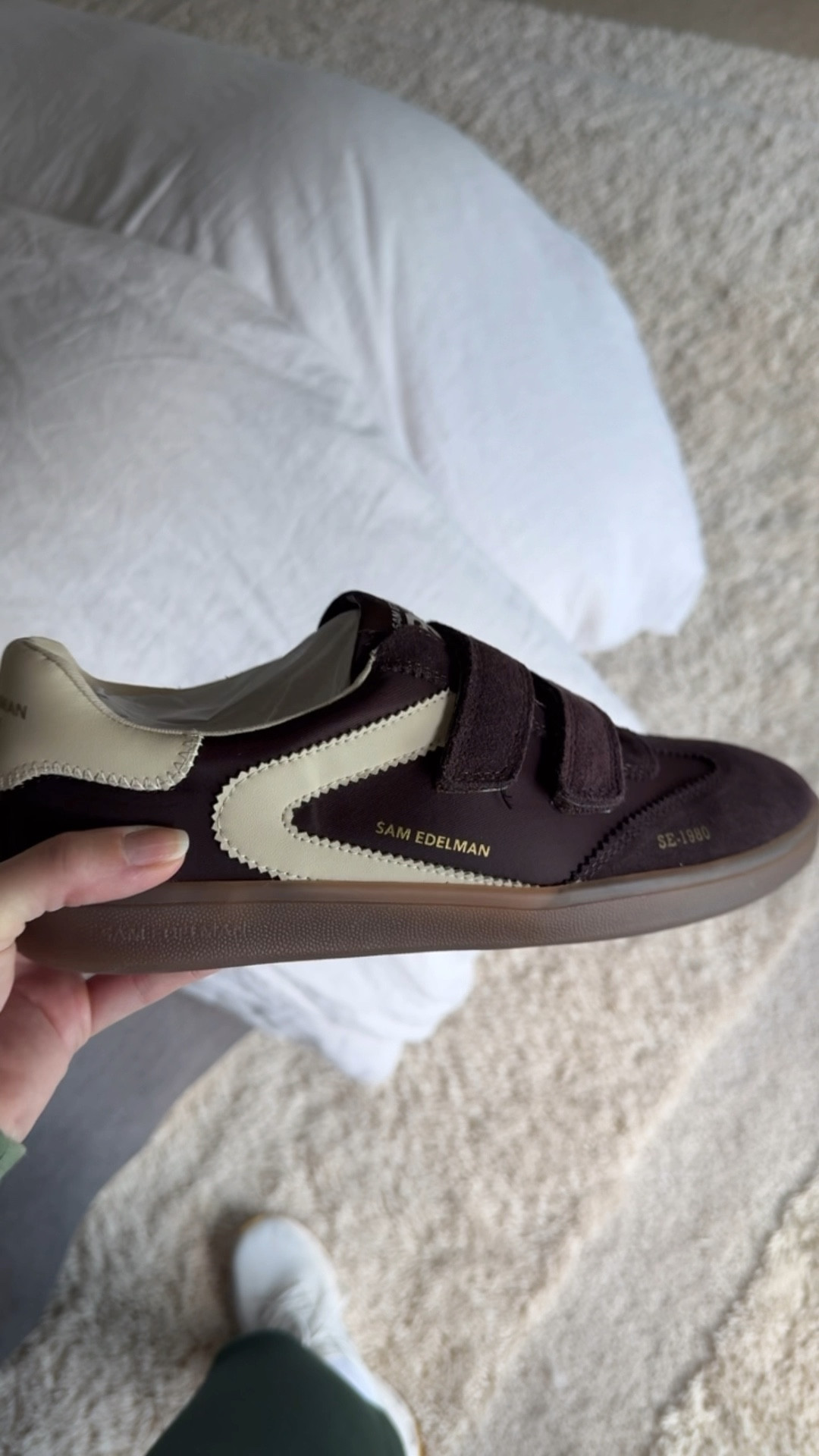 Brown suede trainers will be the “it shoe” for Fall. Or so I have been told 🤎

Also linking to the chocolate brown leather tote I’ll be pairing them with 💼 

#LTKOver40 #LTKShoeCrush