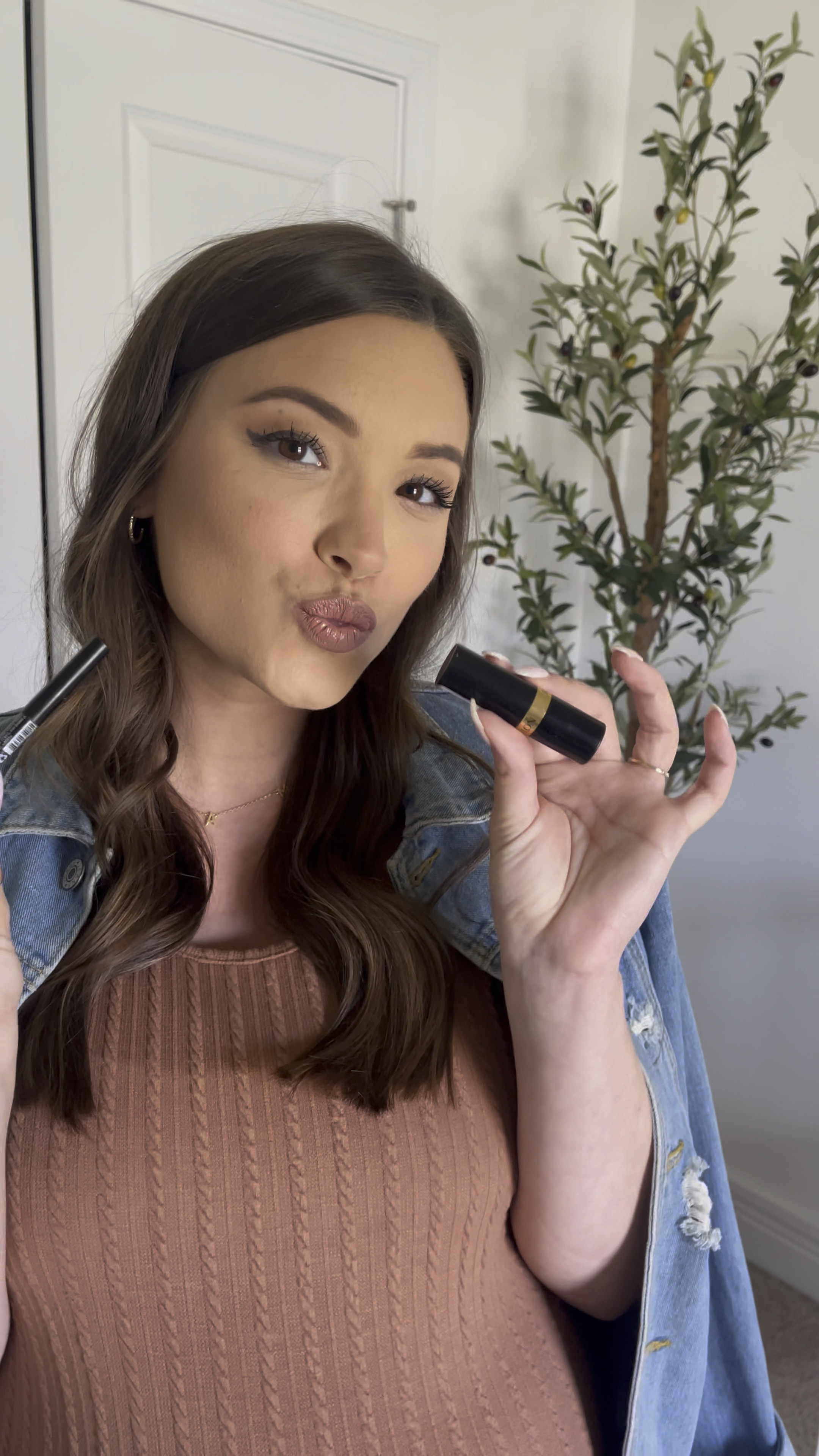 Lip liner: NATURAL
Lipstick: BARE IT ALL 

#LTKsalealert #LTKFind #LTKbeauty