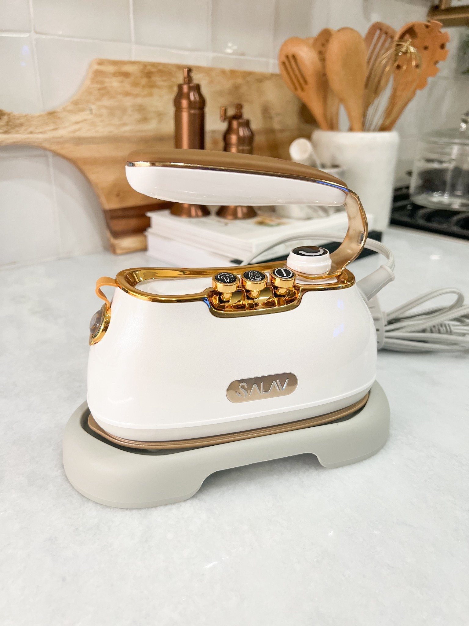 The most aesthetic neutral iron and steamer combo I have ever seen in my entire life. It is sleek, lightweight, cost friendly, and honestly one of those gifts everyone would actually use. It looks beautiful sitting out and works even better than it looks. Linking it for anyone who loves a good neutral moment that actually performs.
#neutralhome #ltkhome #homestaples #organizationfinds #laundryfavorites #homeessentials #giftideas #ltkfinds #homeinspo #neutralaesthetic #interiordetails #homefavorites #amazonhome #giftguide #cozyhome #iron #steamer #targetfinds

#LTKGiftGuide #LTKFindsUnder100 #LTKHome