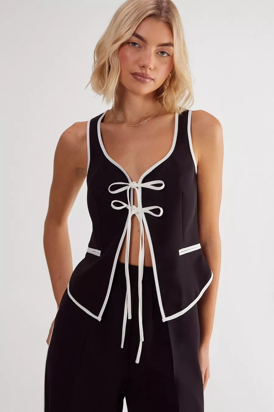 Tailored Contrast Piped Vest | Nasty Gal US