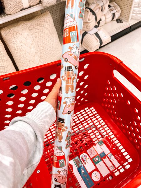 The cutest Christmas wrapping paper from Target! 


Christmas wrapping paper 
Christmas gift wrap 
Christmas gift paper 
Wrapping paper

#LTKHoliday #LTKSeasonal