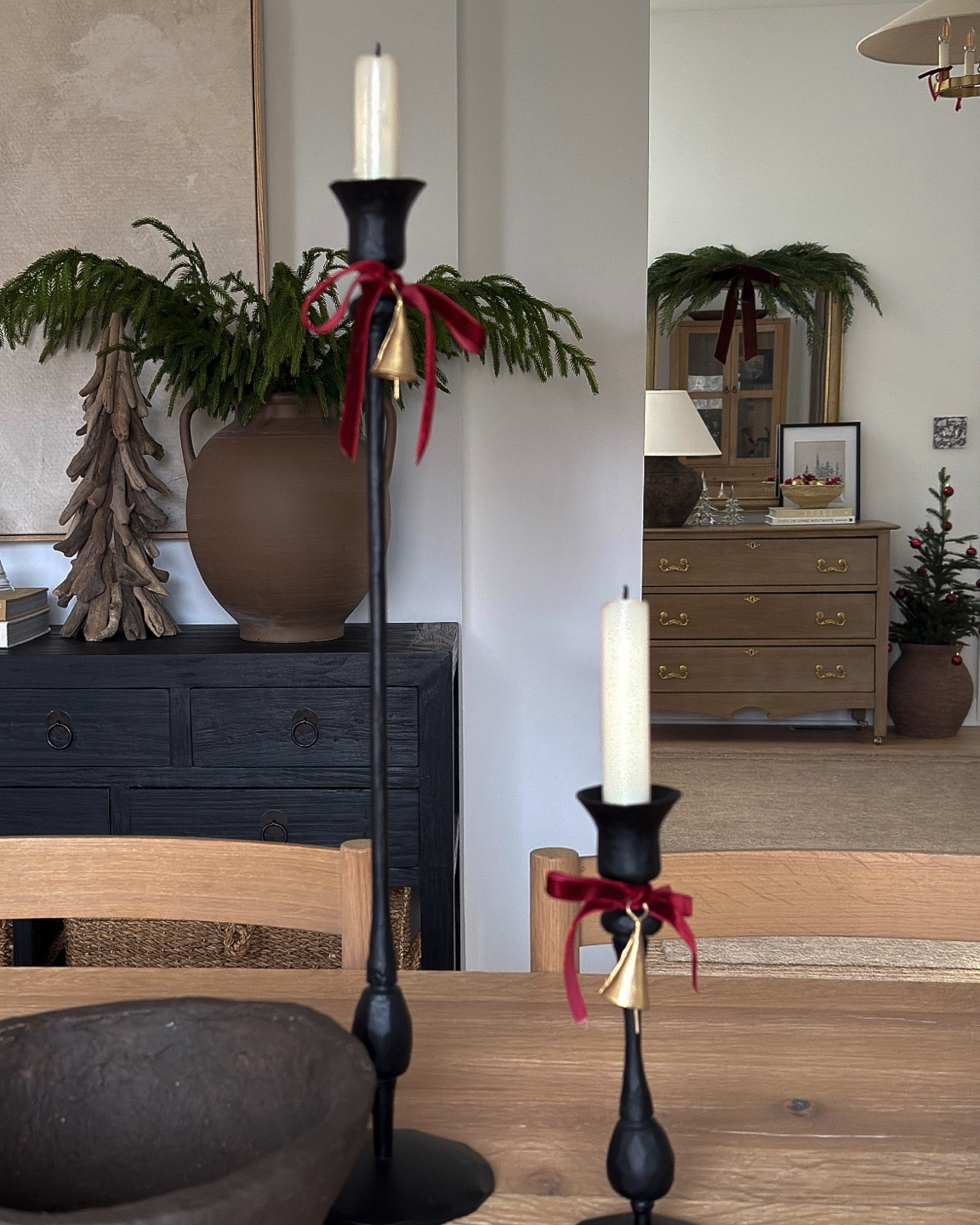 Console styling

#collectedhome #holidaydecor #christmasdecor #christmashome

#LTKSeasonal #LTKHoliday #LTKHome