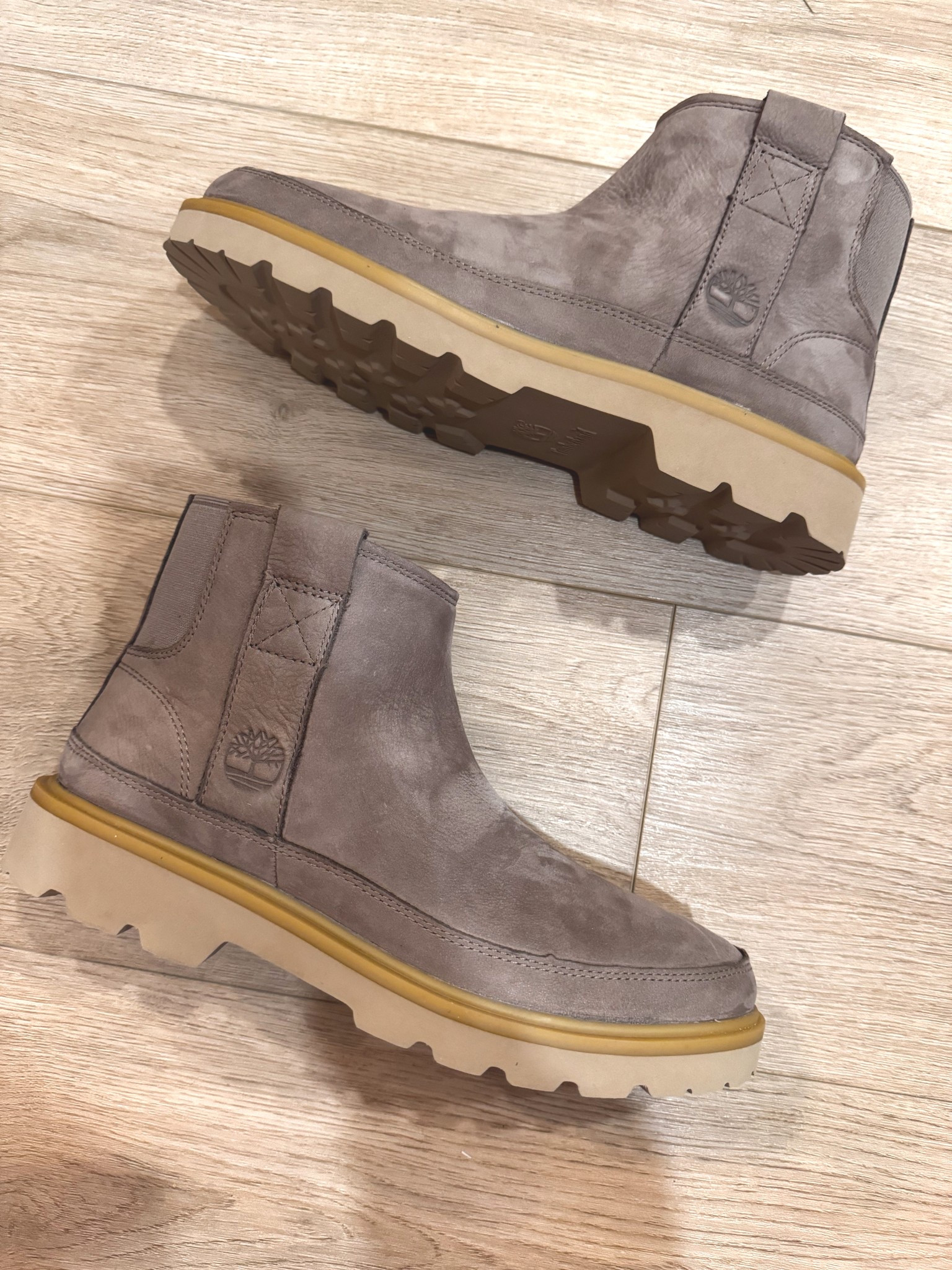 My fall boot 🥾 
The cushion these boots have are so good. It is a very lightweight shoe that is easy to slip on and off.

#LTKStyleTip #LTKShoeCrush #LTKMidsize