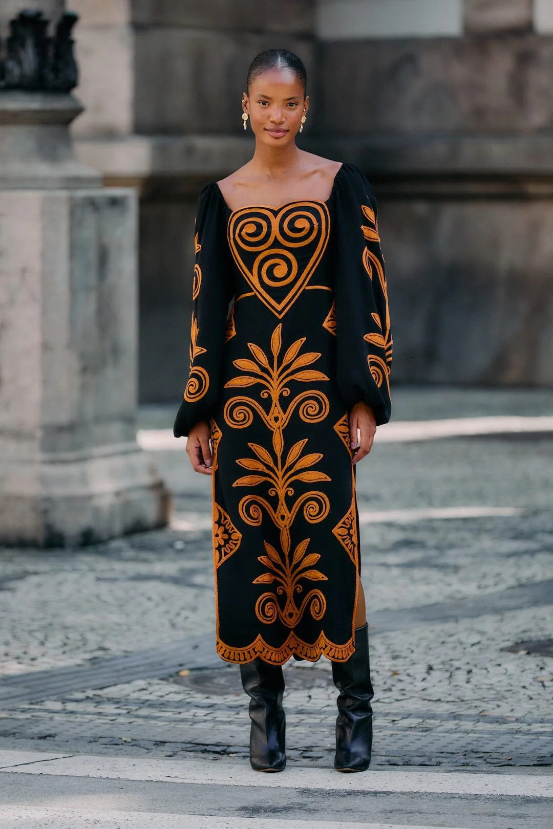 Black Cornely Ainika Embroidered Heart Midi Dress | FARM Rio | FarmRio (US)