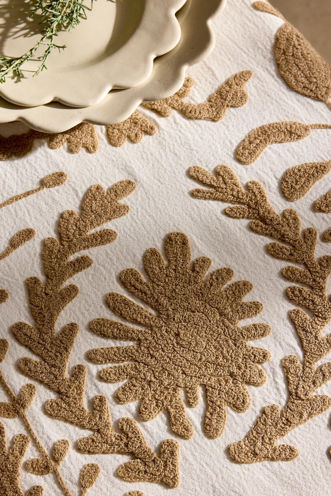 Crewel Stitch Cotton Tablecloth, White | Terrain