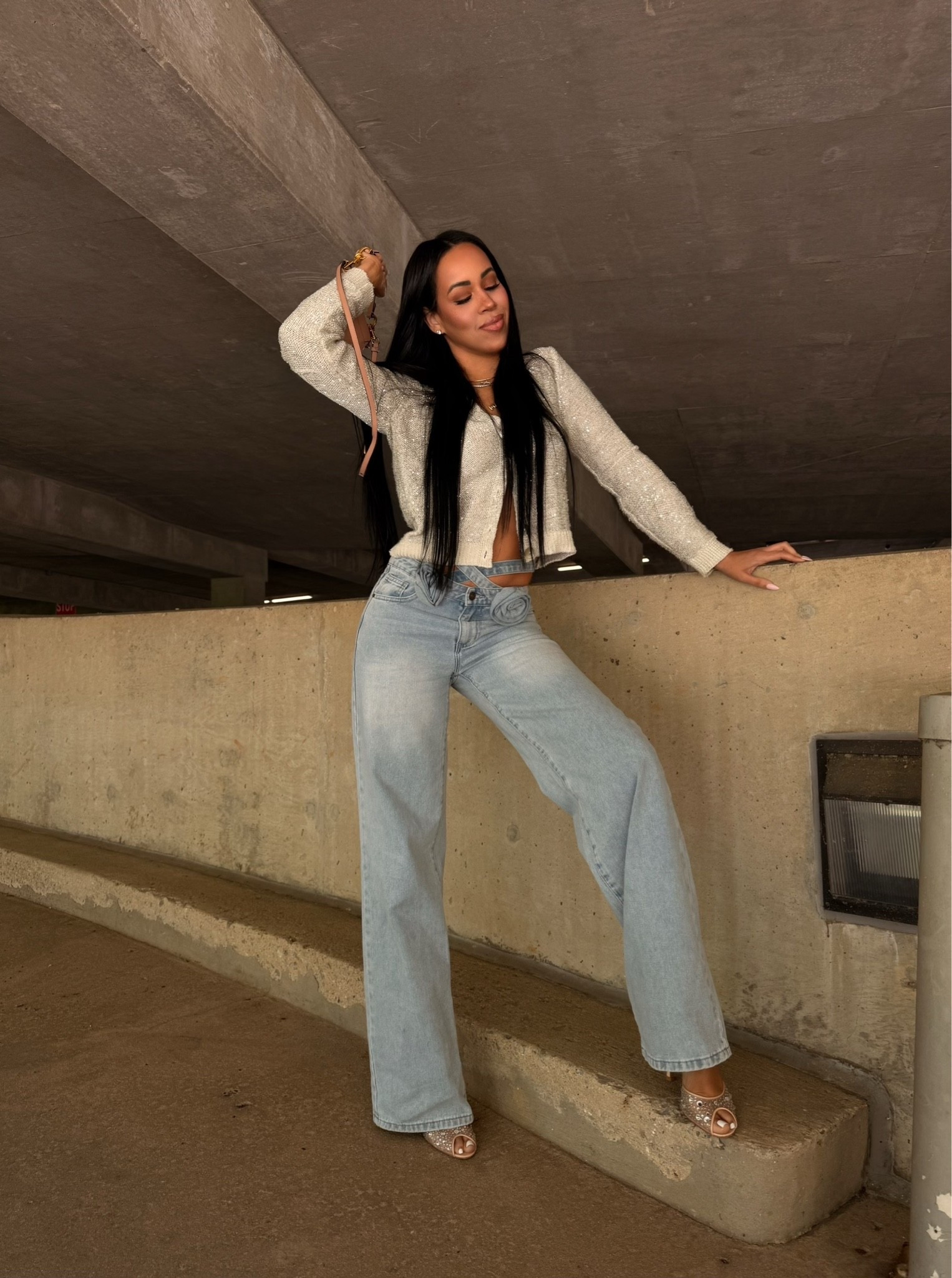 Cannot go wrong with a great pair of jeans and a cardi! The shoes are the statement