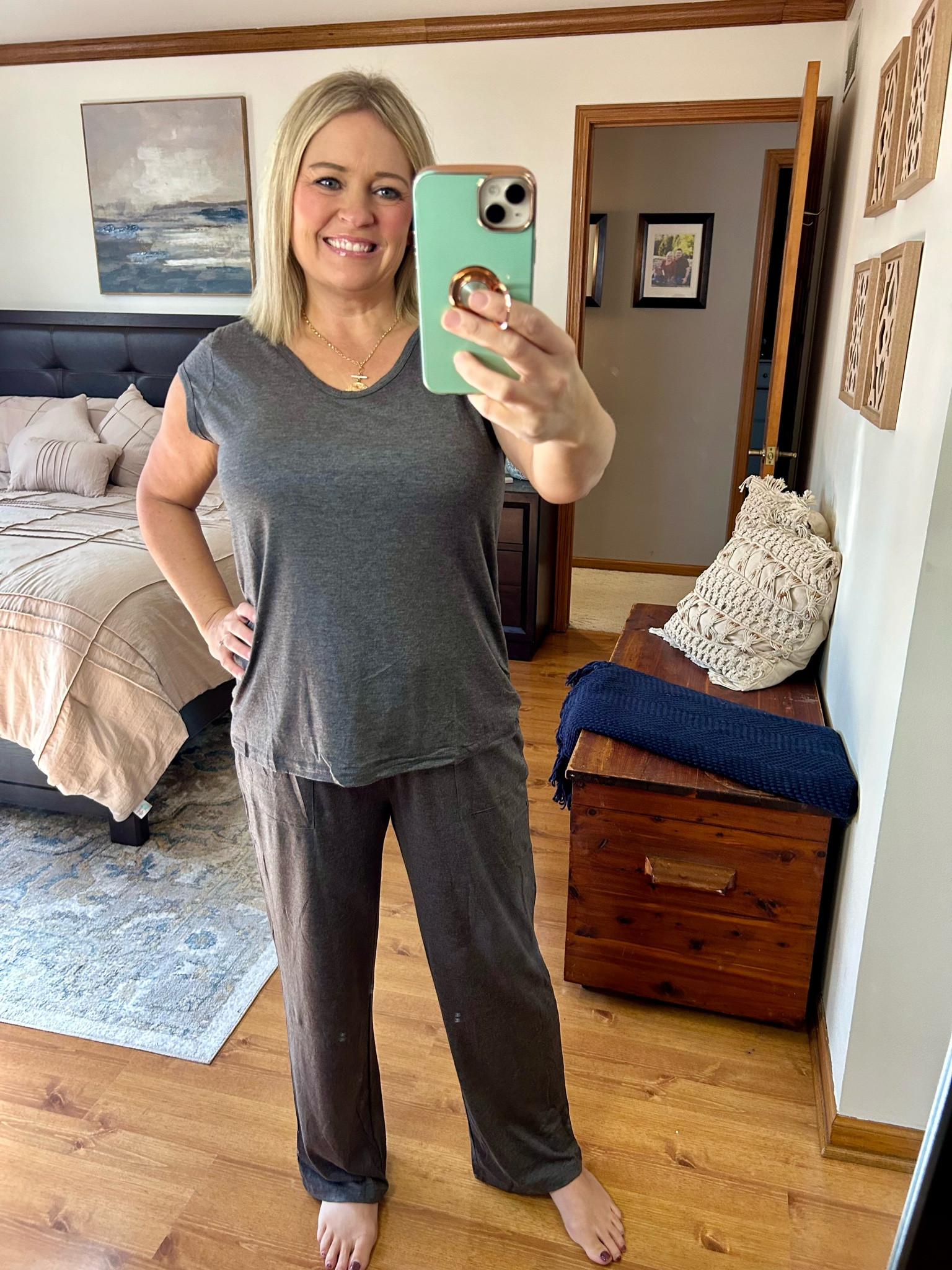 Love this lounge set…lightweight enough for those hot sleepers like me!

#LTKOver40