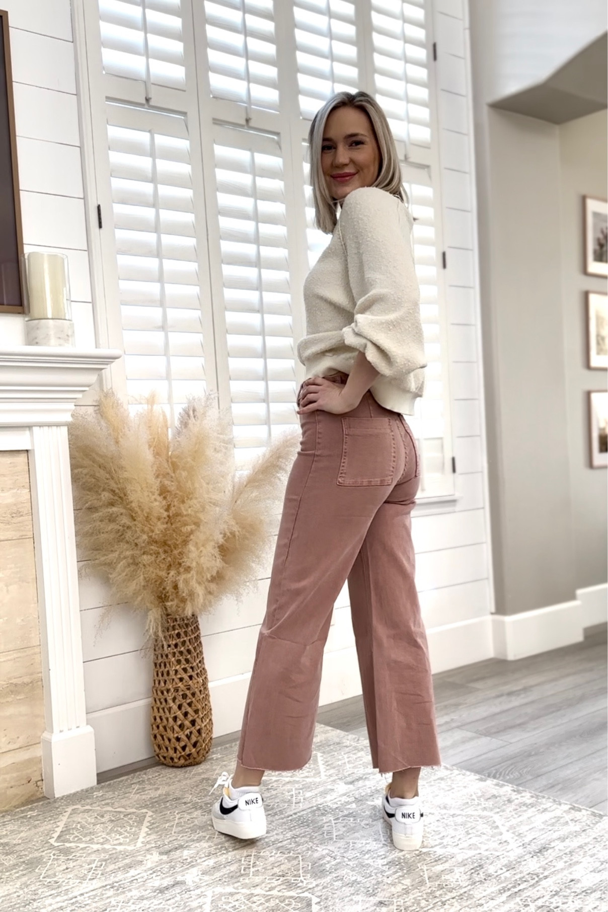 On SALE! ! Super stretchy, comfy and cute jeans under $35 

#LTKfindsunder50 #LTKsalealert #LTKstyletip