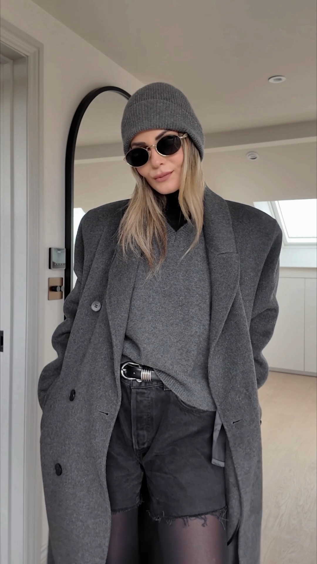 It's freezing again in London, so let’s layer up! (complete with heat holder furry socks)

Sizing👇🏼
Shorts in size 26
Rollneck and v-neck jumpers size Small
Coat in size Small
Belt size 70


Comment SHOP below to get the outfit links sent straight to your Instagram inbox.
Happy Sunday 🤍



#LTKwinter #LTKstyletip