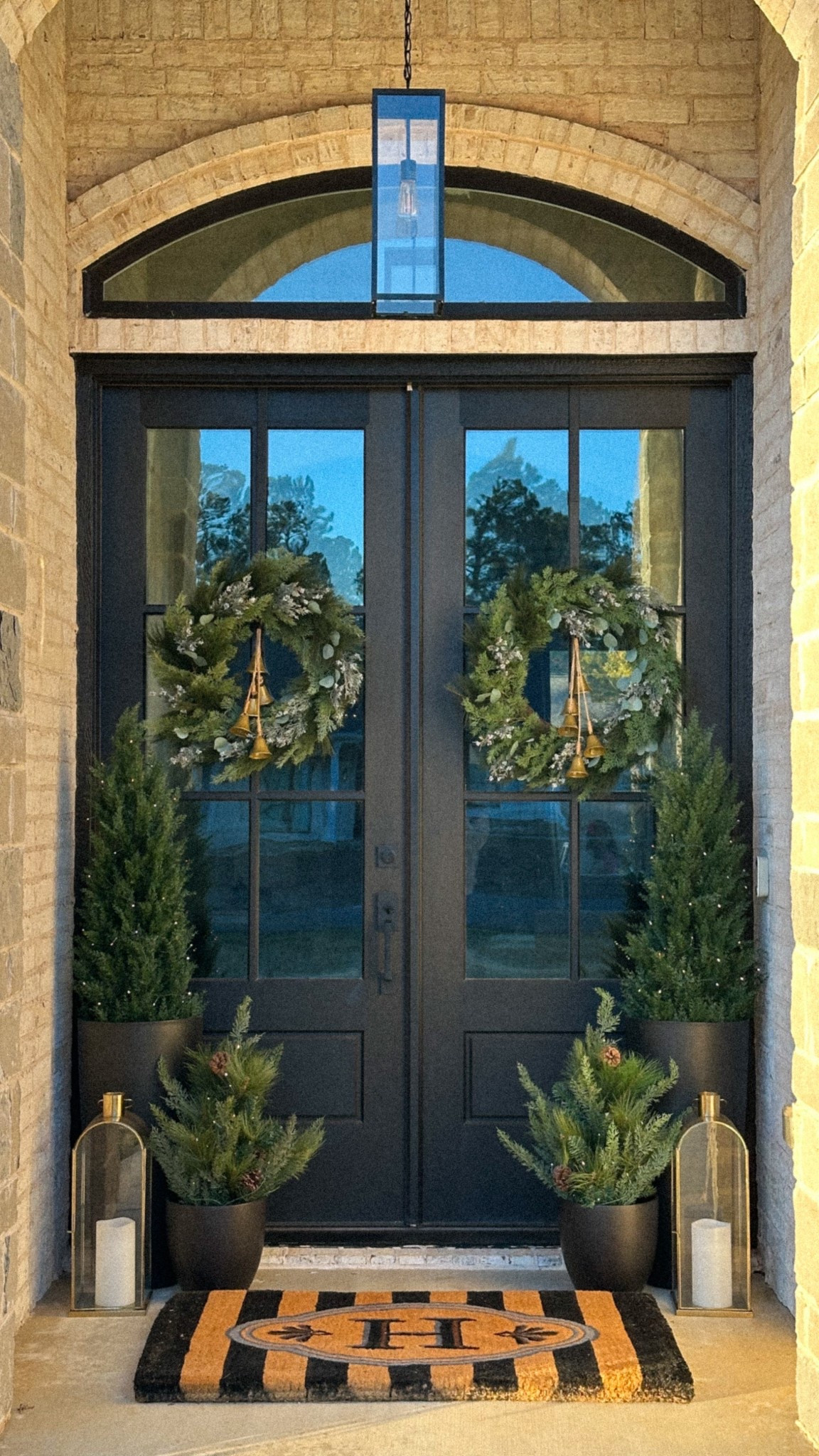 Christmas // Holiday // Winter // Front door decor // Christmas decor // holiday decor // Christmas tree

#LTKSeasonal #LTKHome #LTKHoliday