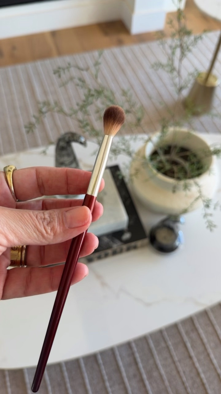 Seriously, the only eyeshadow brush you’ll need!
