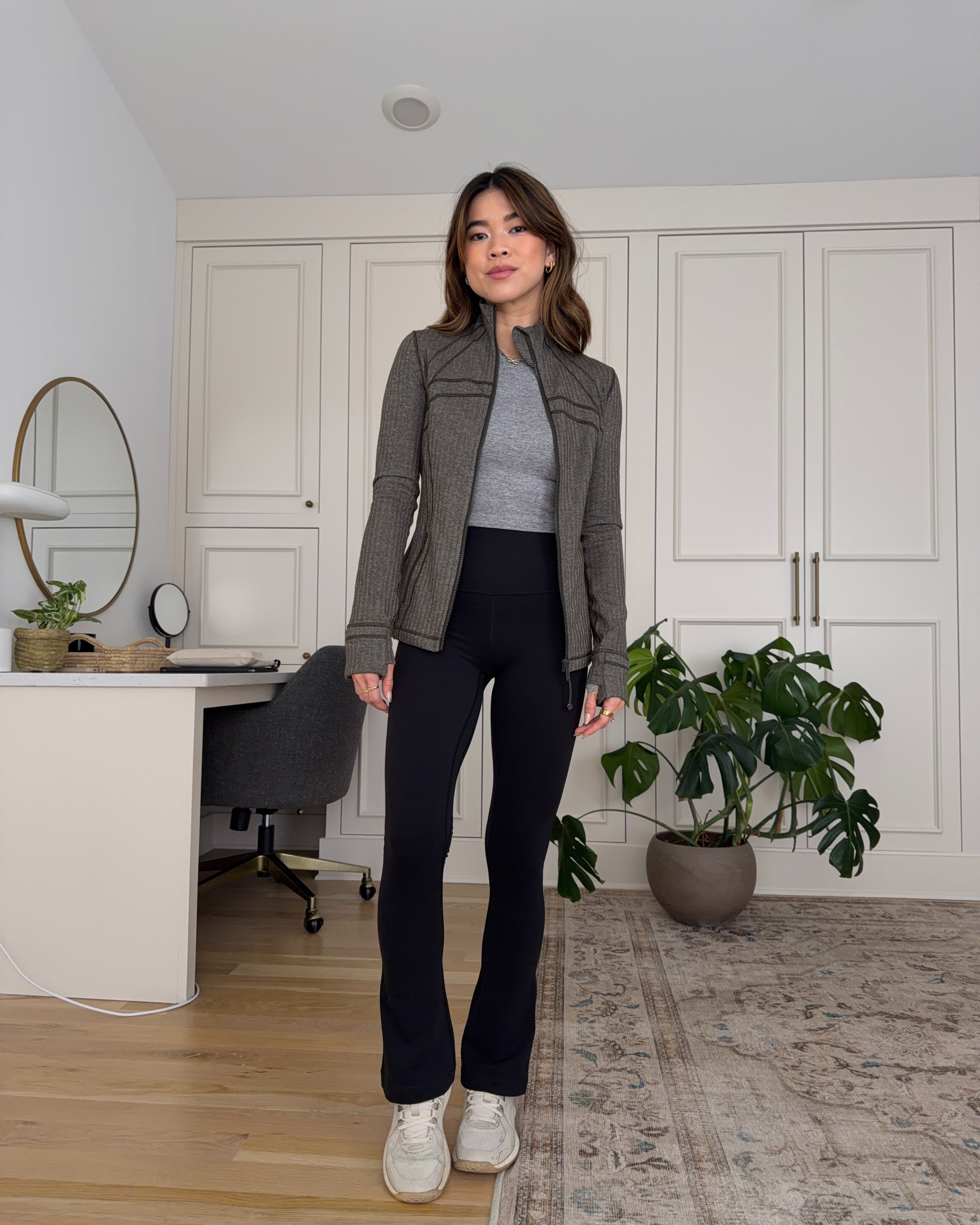 Sizing info: size 4 in the top, Size 4 in Heathered Herringbone Brown Dark Olive in the jacket, and size 4 in the leggings!

Activewear, workout outfit, comfy outfit, matching set, workout set, petite pants, petite fashion, get dressed with me, outfit inspiration, ootd, nashville outfit, Nashville influencer, petite style, casual outfits, mom style, athlesuire, Lululemon  

 

#LTKootd #LTKmomlife #LTKActive