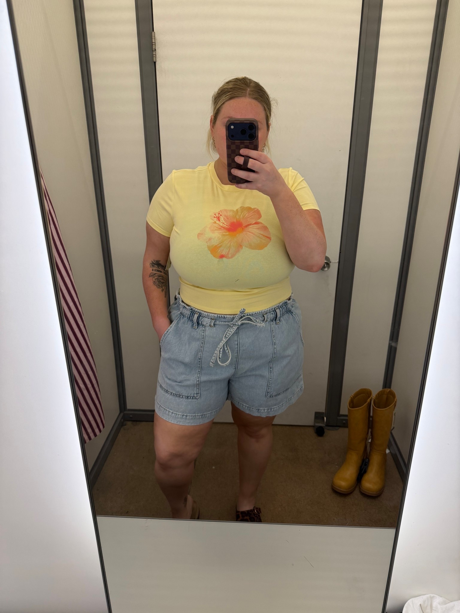 Best mom denim shorts EVER!!! 

#LTKootd #LTKPlusSize #LTKmomlife