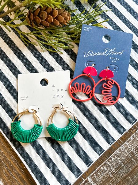 ✨Lots of fun new earrings! I love using accessories to add a pop of color to my outfit. These are perfect!

#earrings #colorfulearrings #springaccessories #jewelry #springjewelry #springbreak #springbreakjewelry #spring #target #targetfinds

#LTKFind #LTKstyletip #LTKtravel