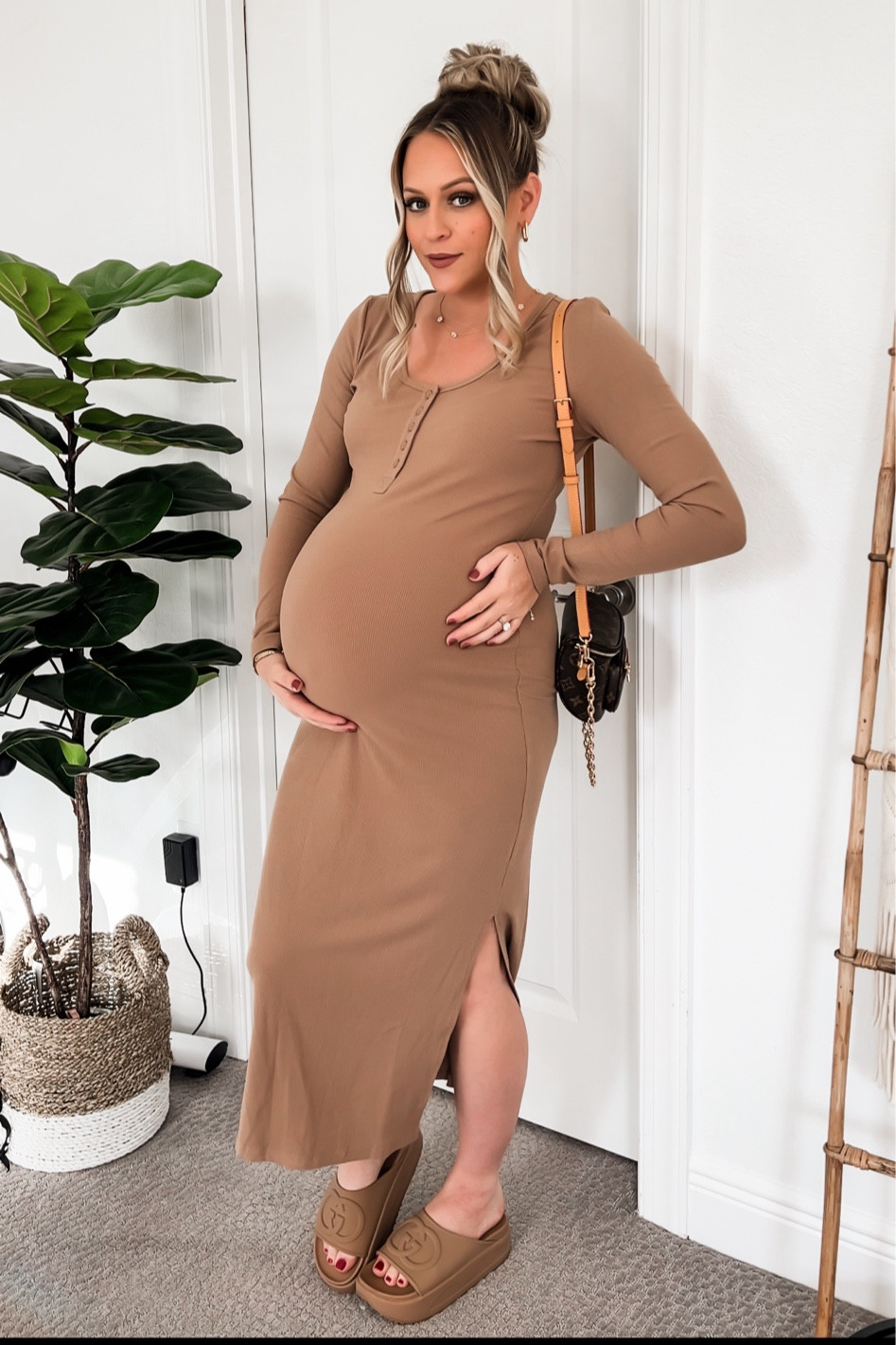 Pink blush 50% off Black Friday sale! Code BLACKFRIDAY // wearing size small // dress true to size 

Maternity bump fashion, trendy bump fashion, fashion trends, bump friendly looks

#LTKsalealert #LTKbump #LTKCyberWeek