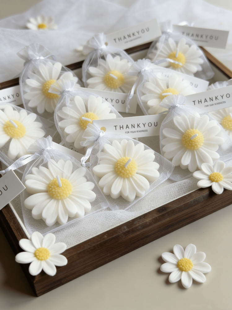 1/5/10pcs Daisy Shaped Candles Set - Wedding Favors Gift Basket, Bridal Shower Decor, Scented Soy... | SHEIN