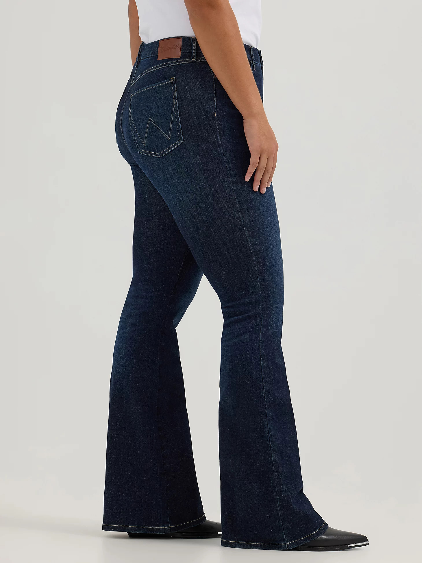 Women's Wrangler Bespoke High Rise Flare Jean | Wrangler