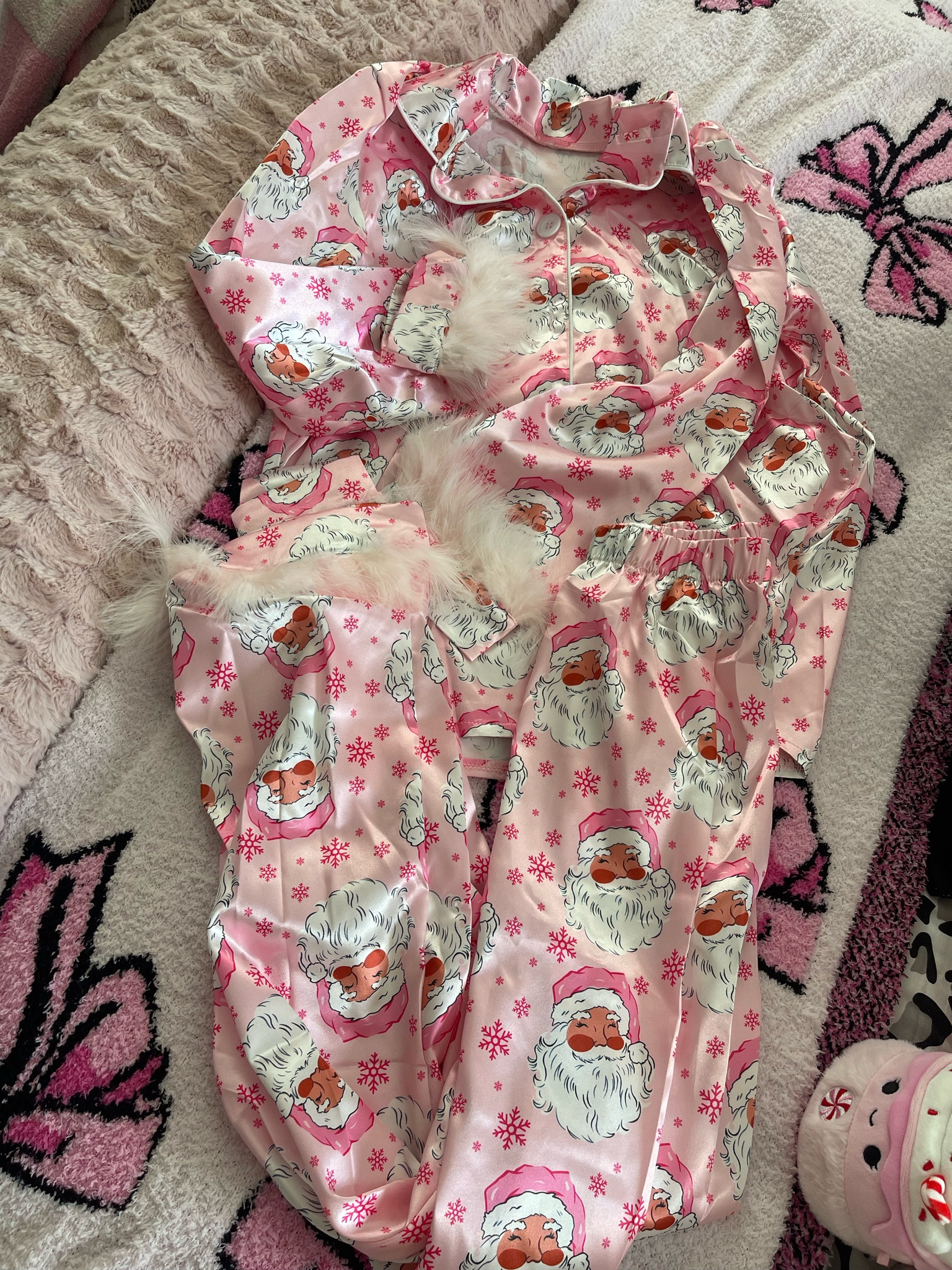 Must have girly pjs for christmas!❄️🧑🏼‍🎄

#LTKSeasonal #LTKparties #LTKfindsunder50