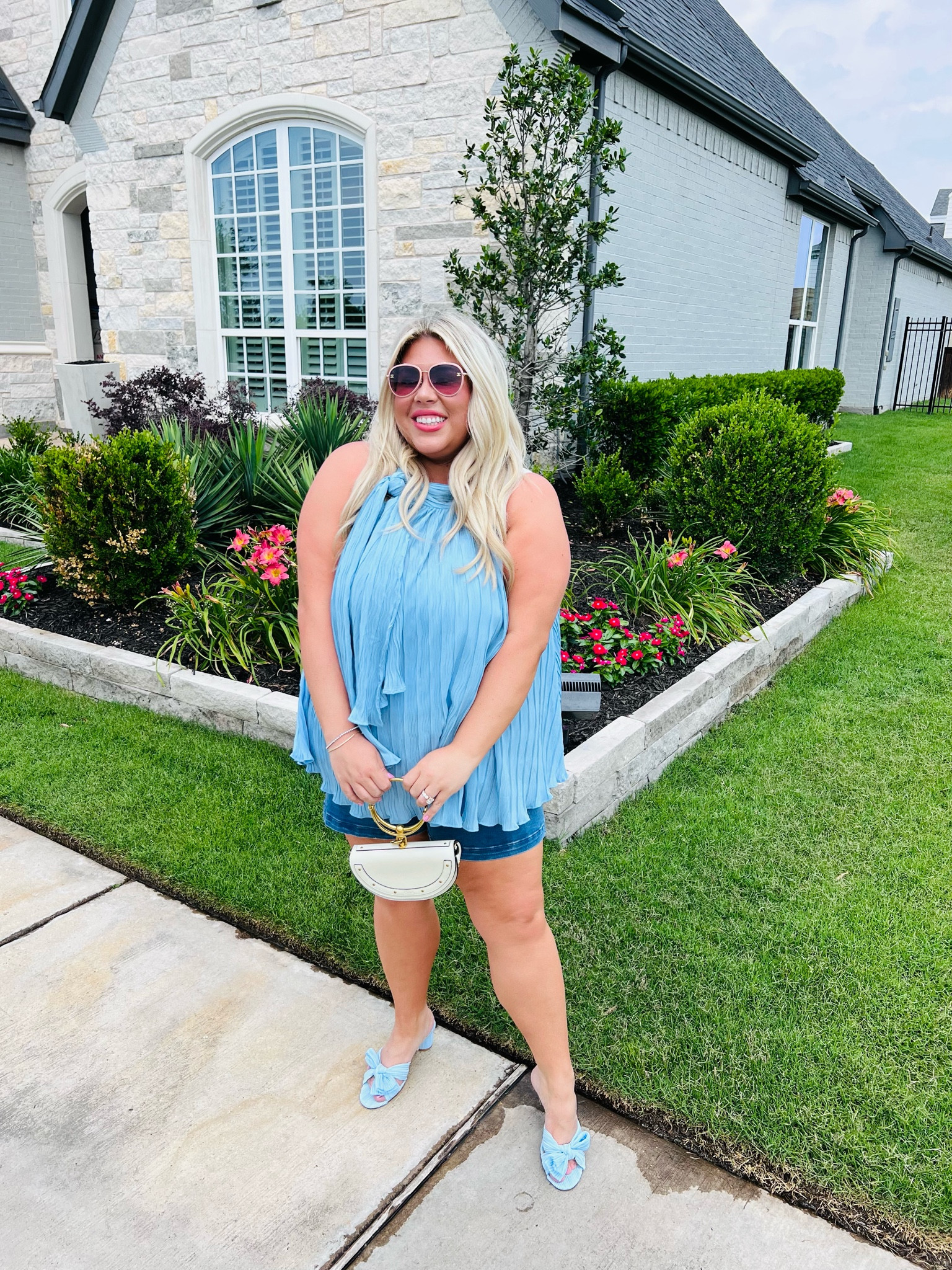 Loving this flowey tunic with these denim shorts! These tailored shorts are perfect to be dressed up or down! This outfit is perfect for summer outings, office work wear, or vacations! Ps- it’s on SALE! 💙🤍💙

#LTKsalealert #LTKstyletip #LTKunder50