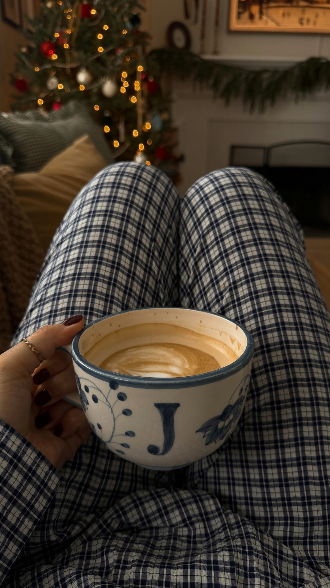 This initial mug would make the perfect gift! I love how big it is! 

#LTKFindsUnder50 #LTKHome #LTKHoliday