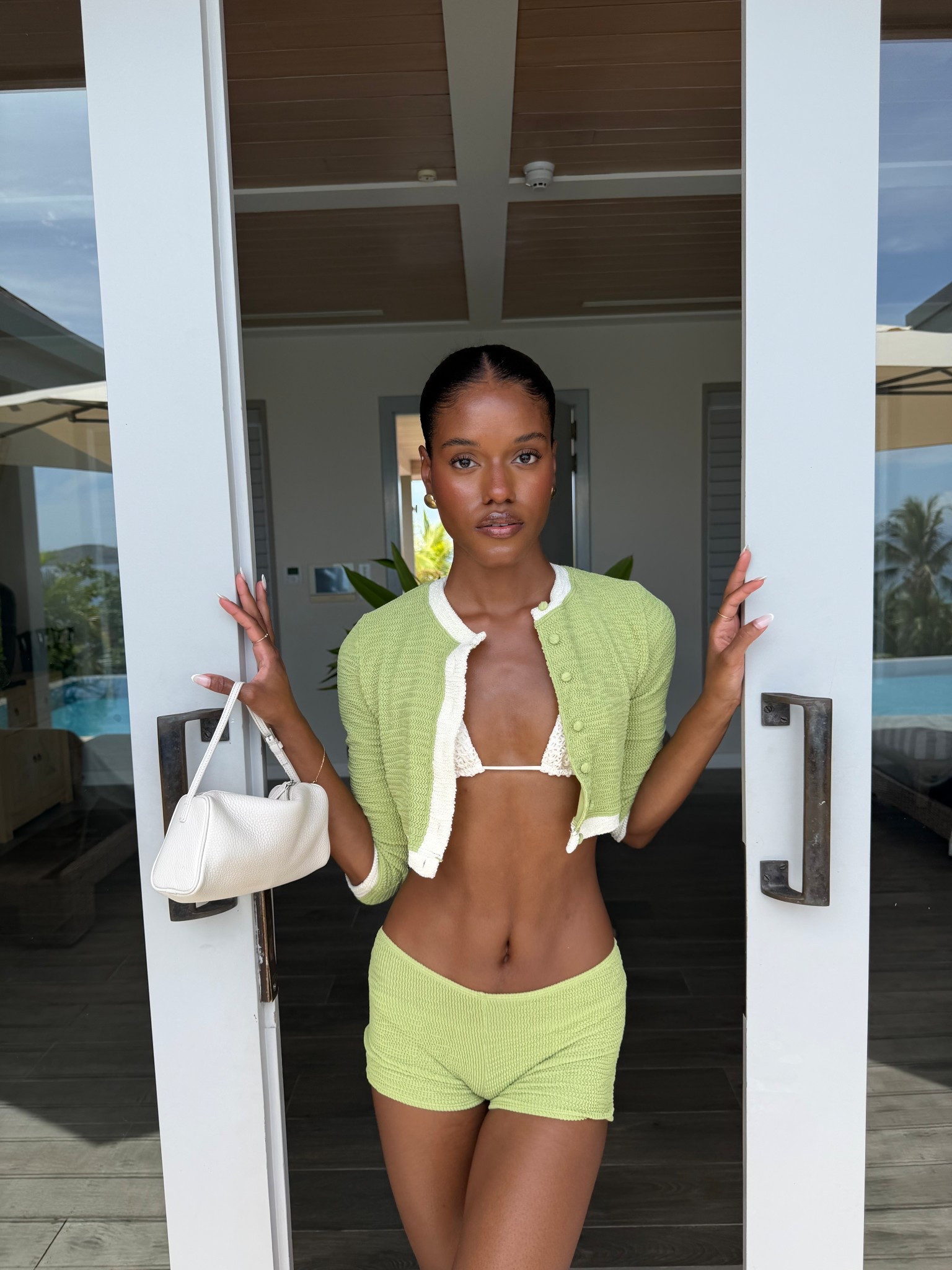 Green resort wear 🥑