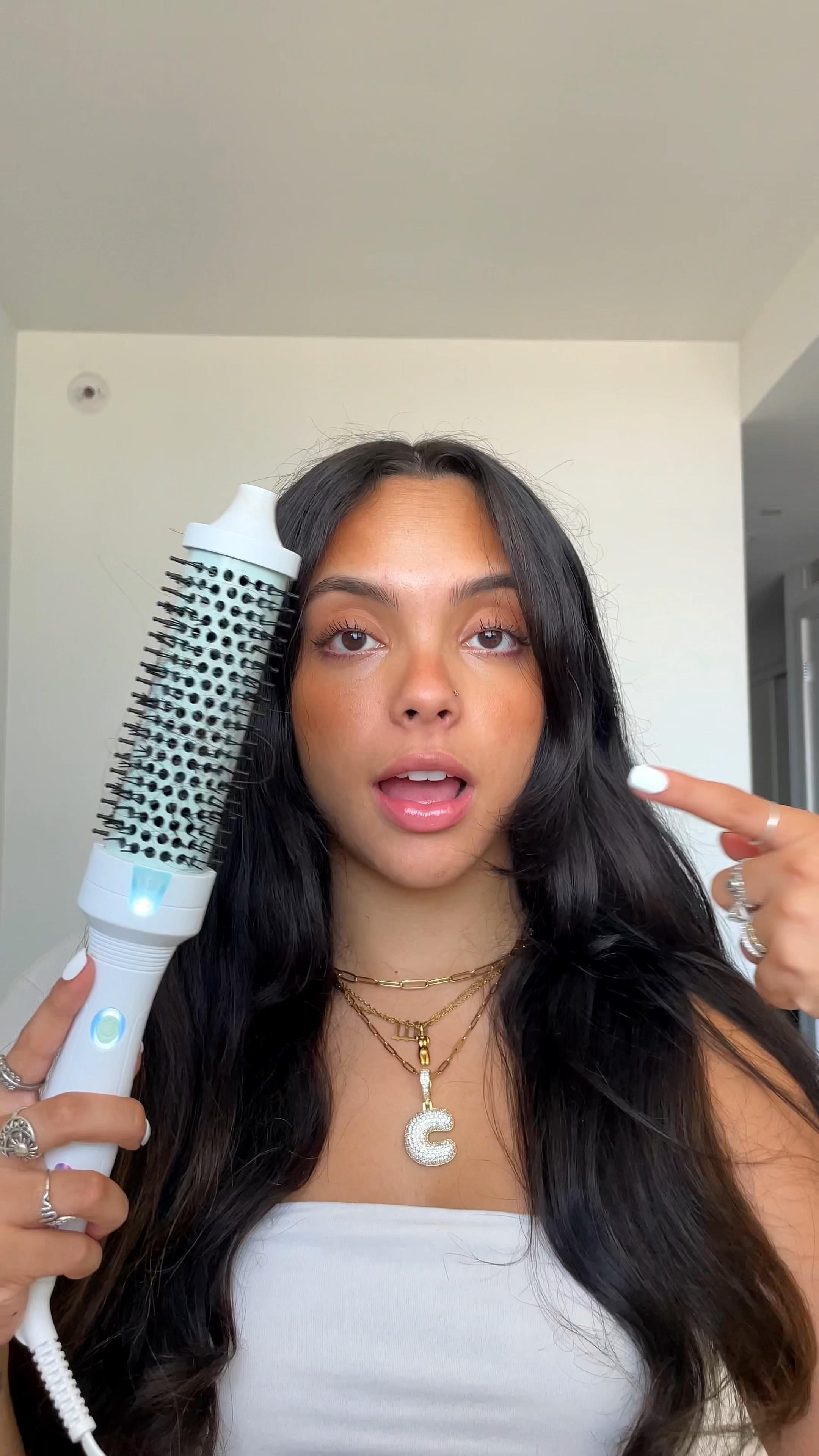 hot round brush hair tutorial💫 

#LTKBeauty #LTKFindsUnder100 #LTKStyleTip