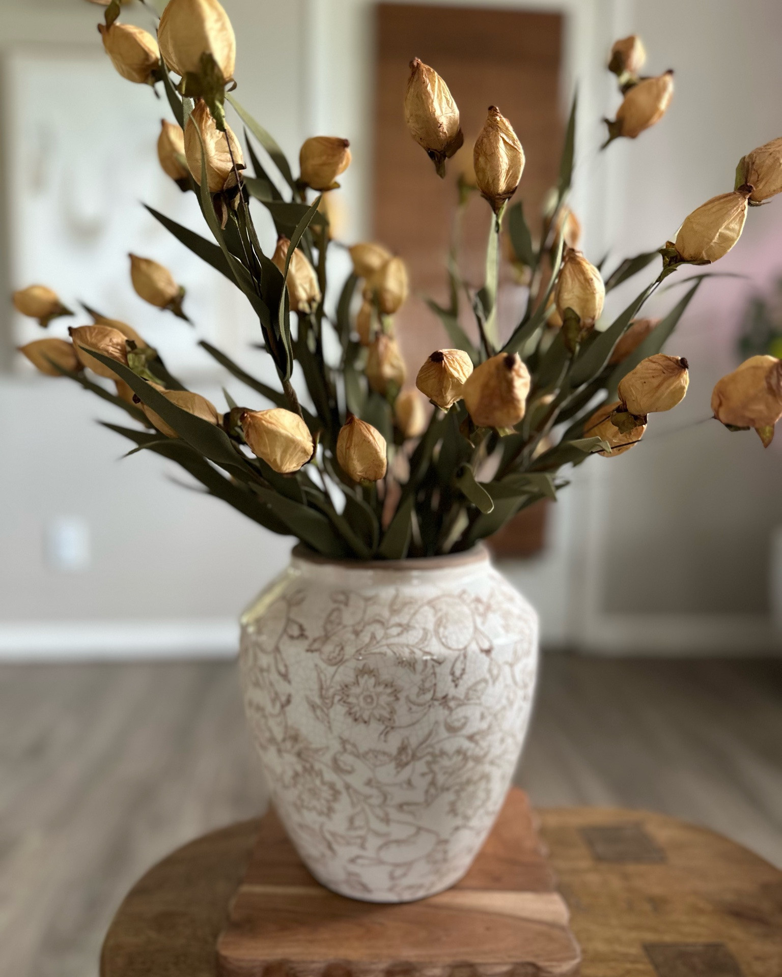 Timeless pieces made to be treasured ✨

This heirloom vase + lantern bud combo from MJ Home brings the perfect touch of elegance and charm to any space. Whether you’re styling your home for the season or searching for that statement piece, these beauties are a must-have 🤍

Inventory is limited and these favorites won’t last long!🕯️✨

#LTKdayinmylife #LTKSeasonal